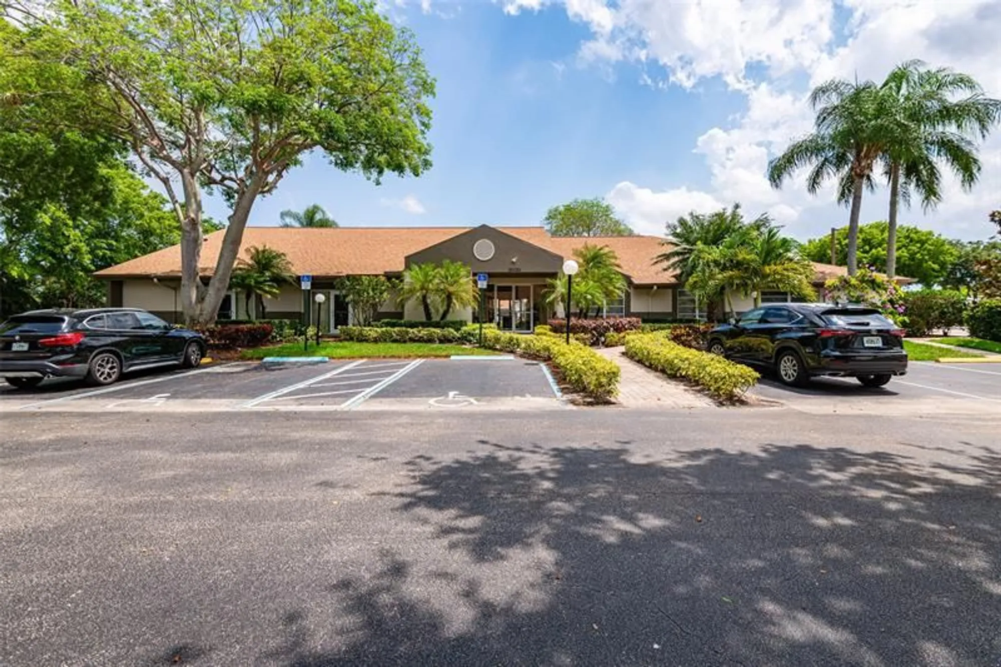 Property Slideshow image 34 of 45 | 8077 whispering palm dr # 1, Boca Raton, FL, 33496