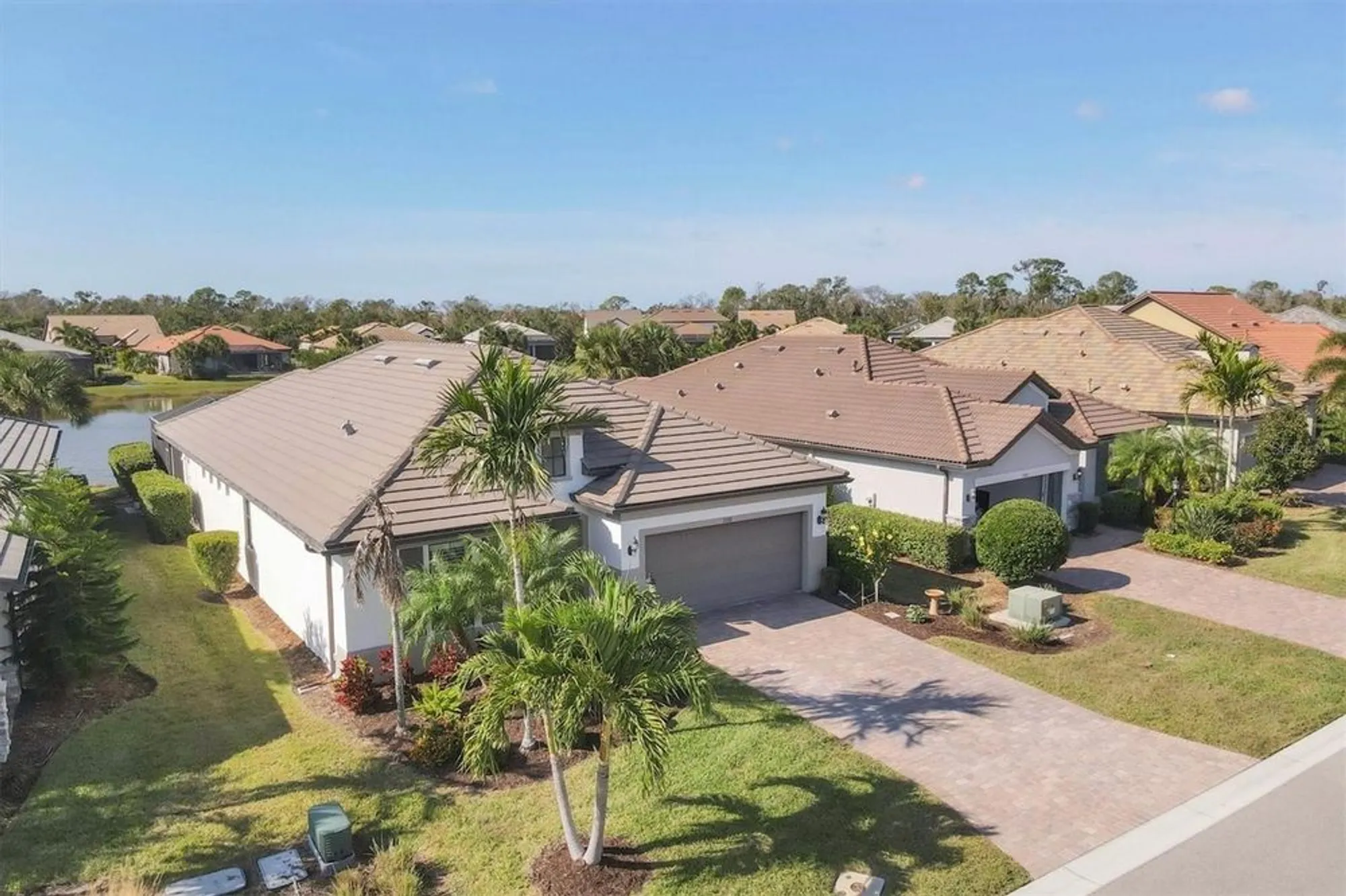 Property Slideshow image 3 of 73 | 7332 chester trl, Bradenton, FL, 34202