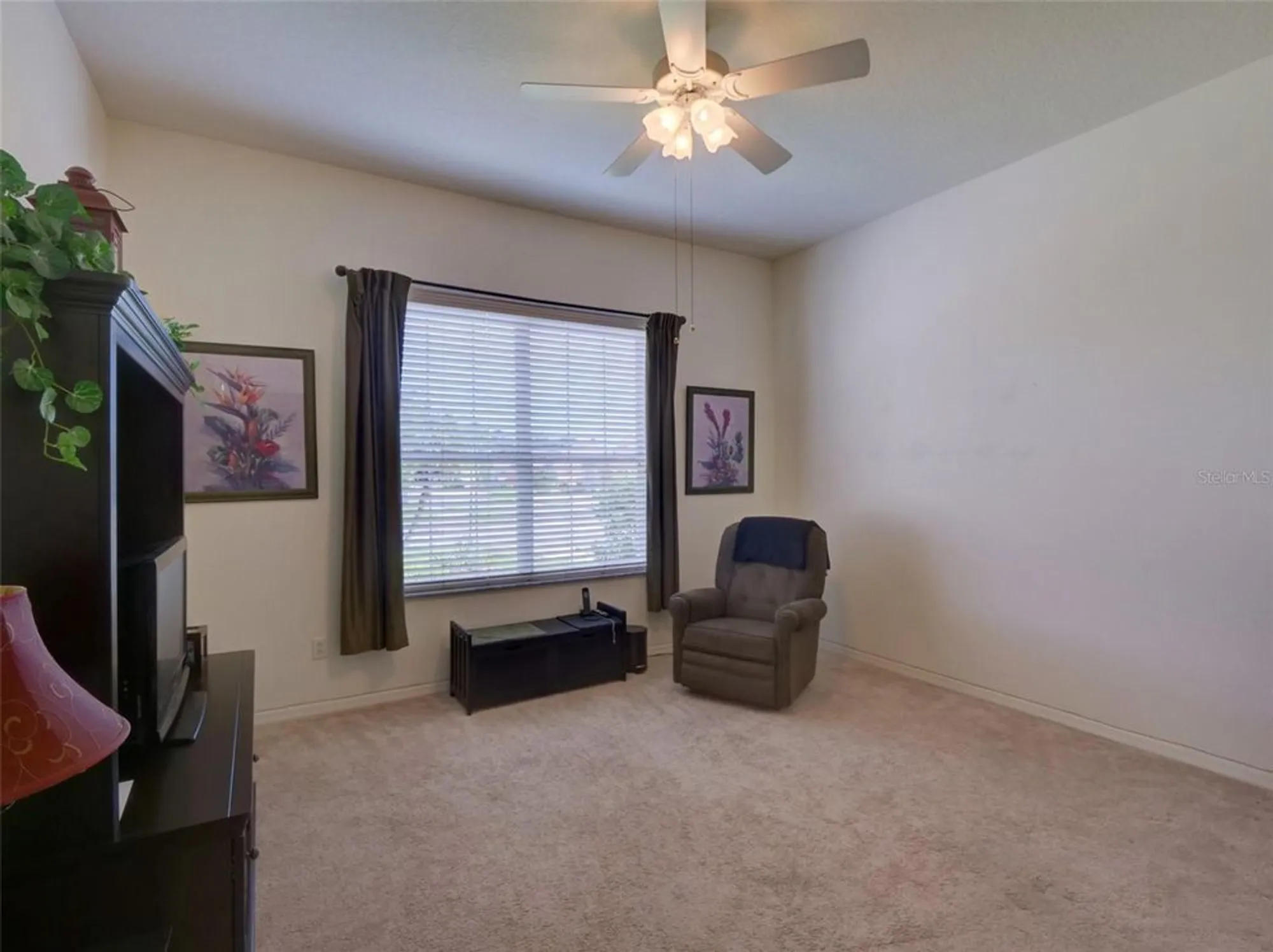 Property Slideshow image 18 of 30 | 25301 forest oak ct, Leesburg, FL, 34748