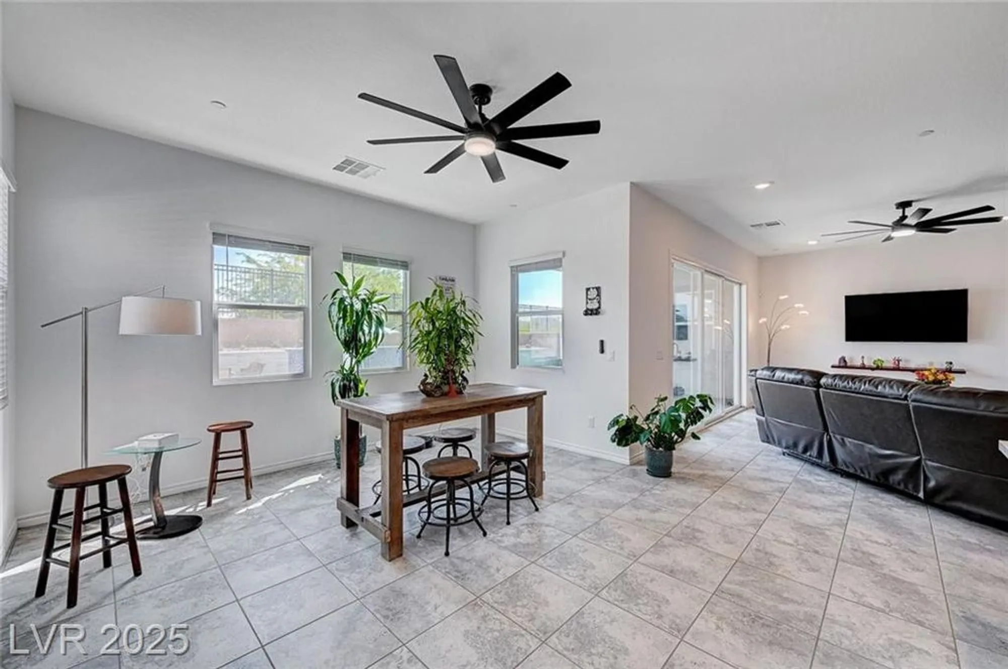 Property Slideshow image 15 of 99 | 33 reverie heights ave, Henderson, NV, 89011