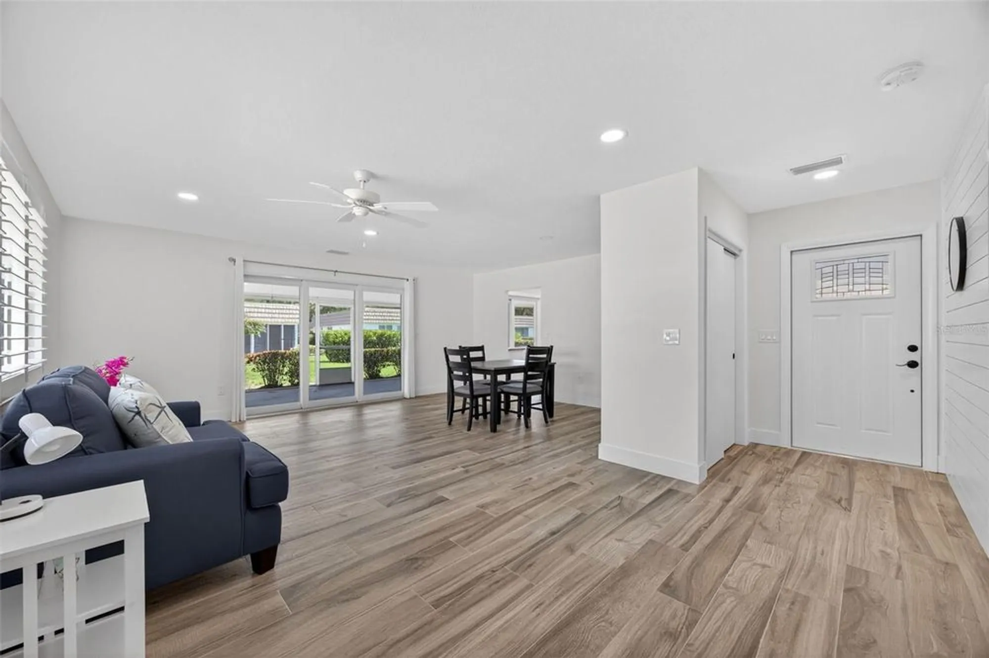 Property Slideshow image 6 of 34 | 2733 riverbluff pl v57, Sarasota, FL, 34231