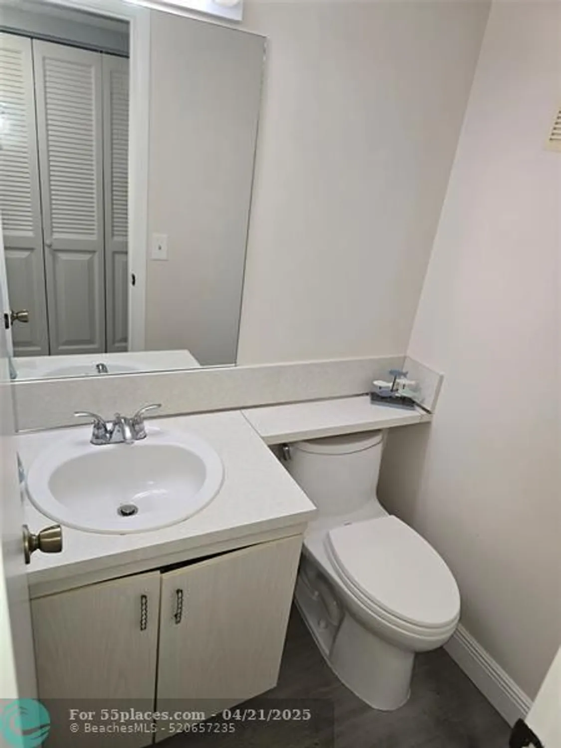 Property Slideshow image 8 of 25 | 2150 cambridge g # 2150, Deerfield Beach, FL, 33442