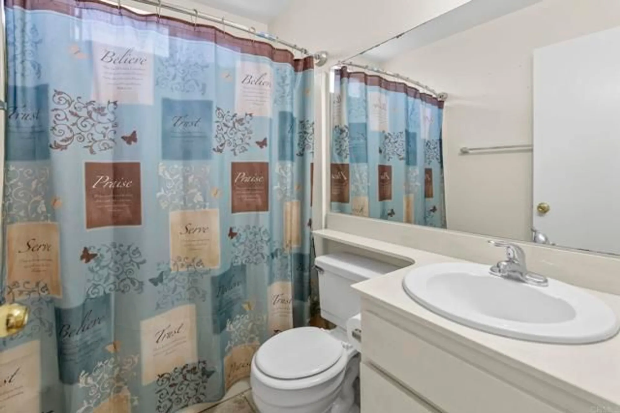 Property Slideshow image 17 of 32 | 1523 temple heights dr, Oceanside, CA, 92056