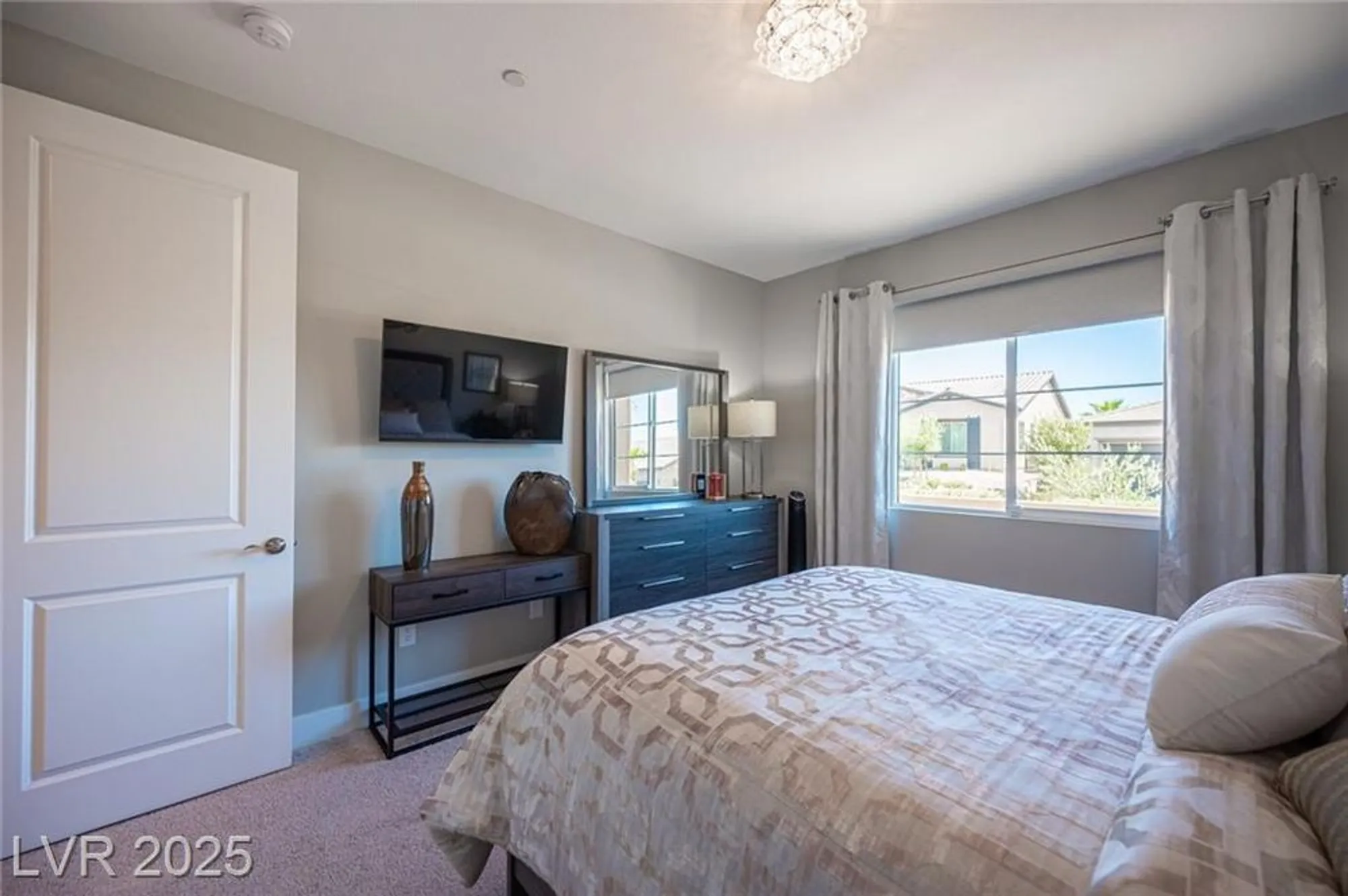 Property Slideshow image 41 of 55 | 35 cliffwater st, Henderson, NV, 89011
