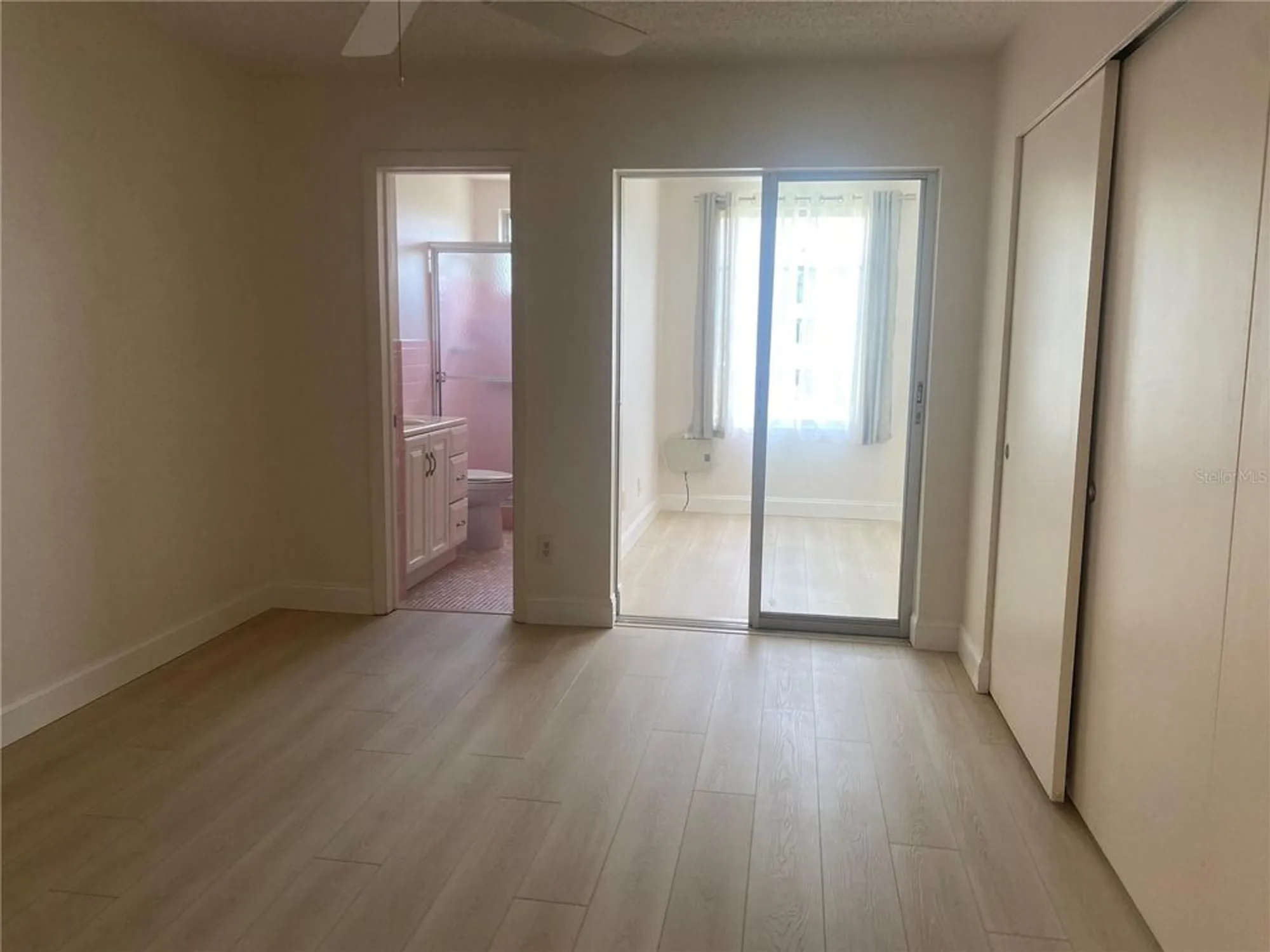 Property Slideshow image 19 of 40 | 2428 columbia dr apt 44, Clearwater, FL, 33763