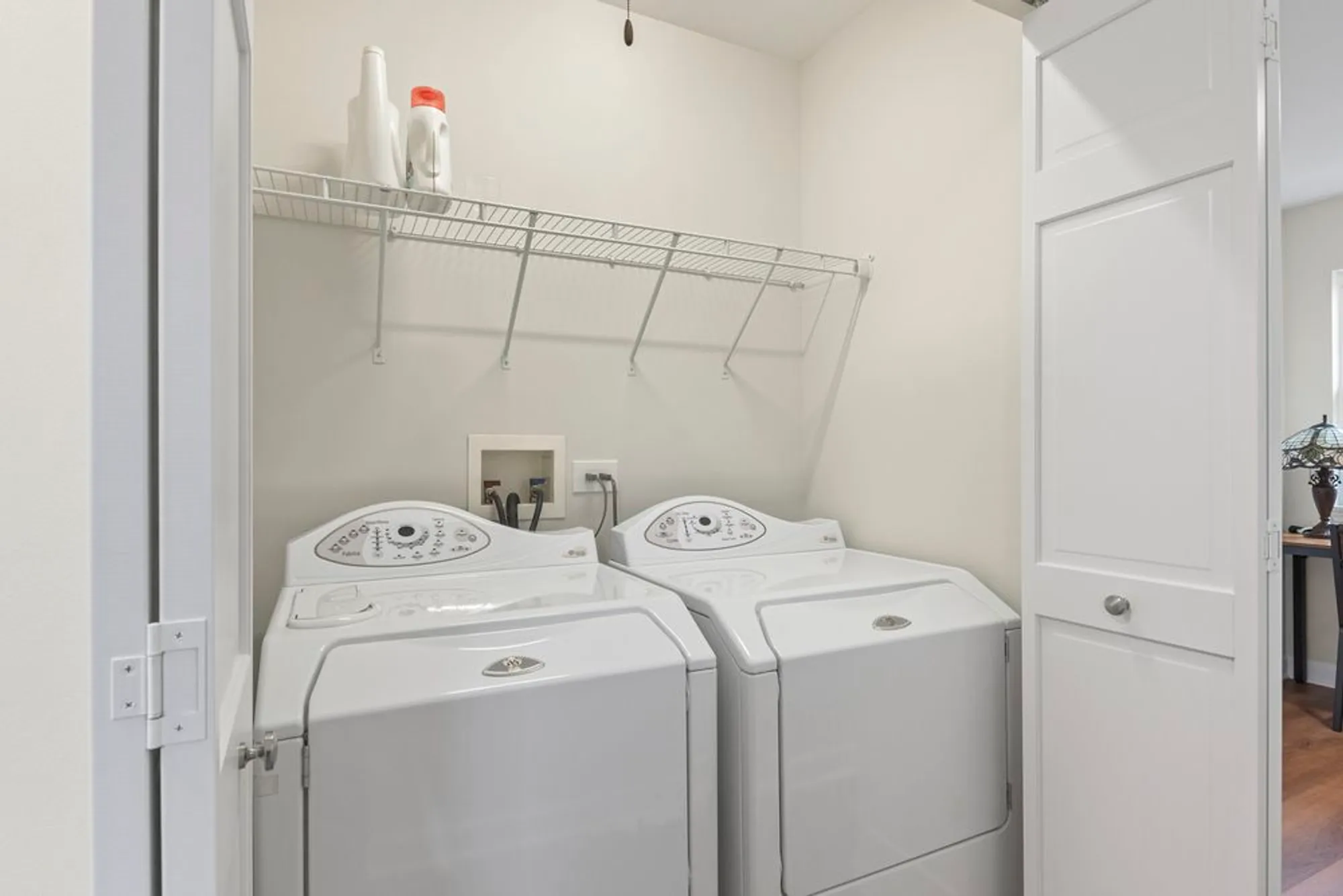 Property Slideshow image 22 of 31 | 631 belmont ln, Carol Stream, IL, 60188