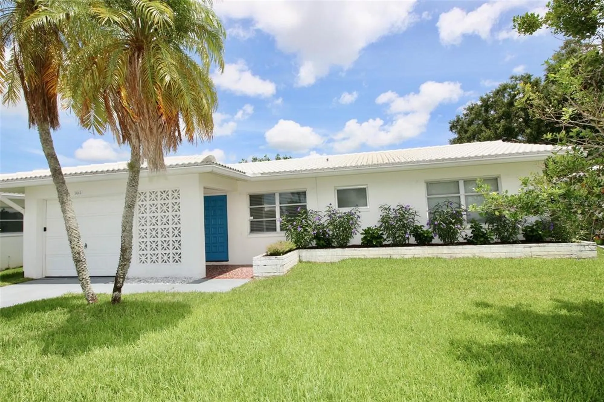 Property Slideshow image 6 of 47 | 3643 mainlands blvd, Pinellas Park, FL, 33782
