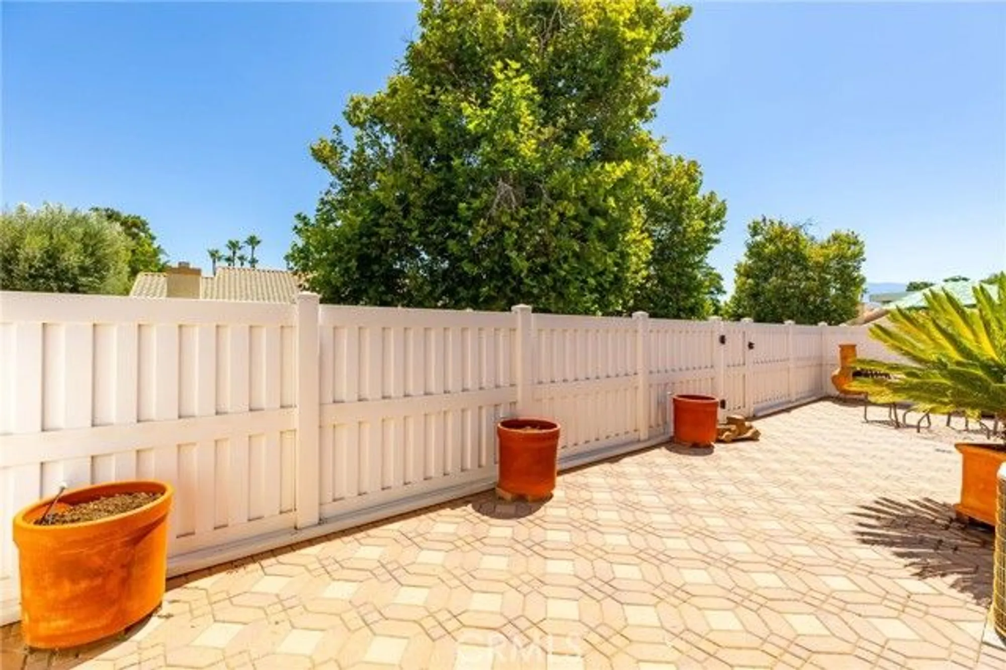Property Slideshow image 21 of 24 | 668 la costa dr, Banning, CA, 92220