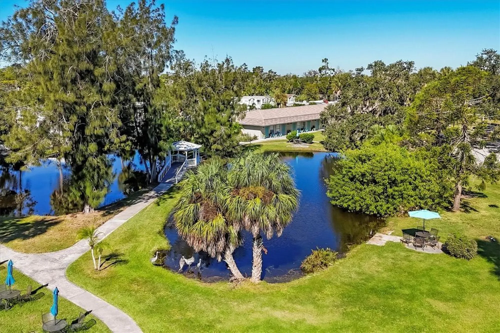 Property Slideshow image 31 of 34 | 1111 w faith cir apt 2004, Bradenton, FL, 34212