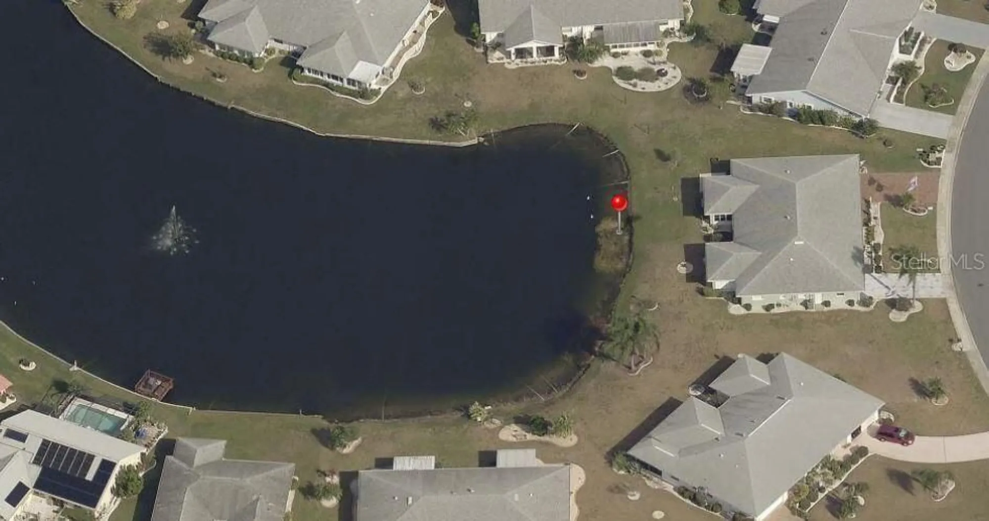 Property Slideshow image 7 of 39 | 906 bluewater dr, Sun City Center, FL, 33573