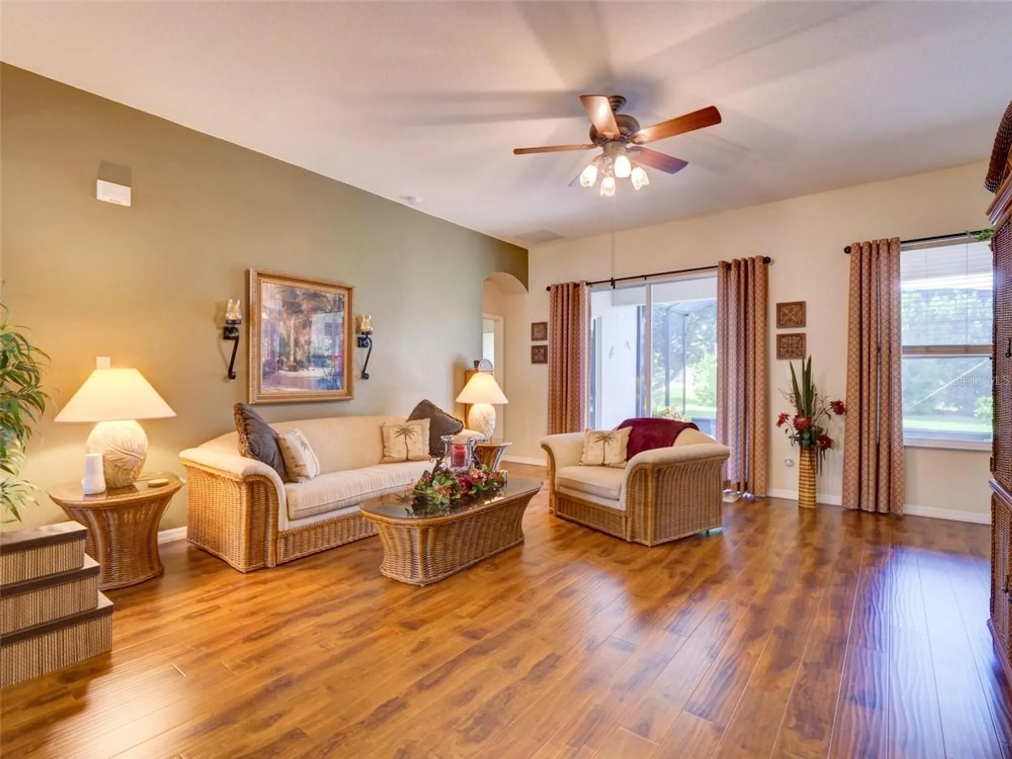 Property Slideshow image 7 of 30 | 25301 forest oak ct, Leesburg, FL, 34748