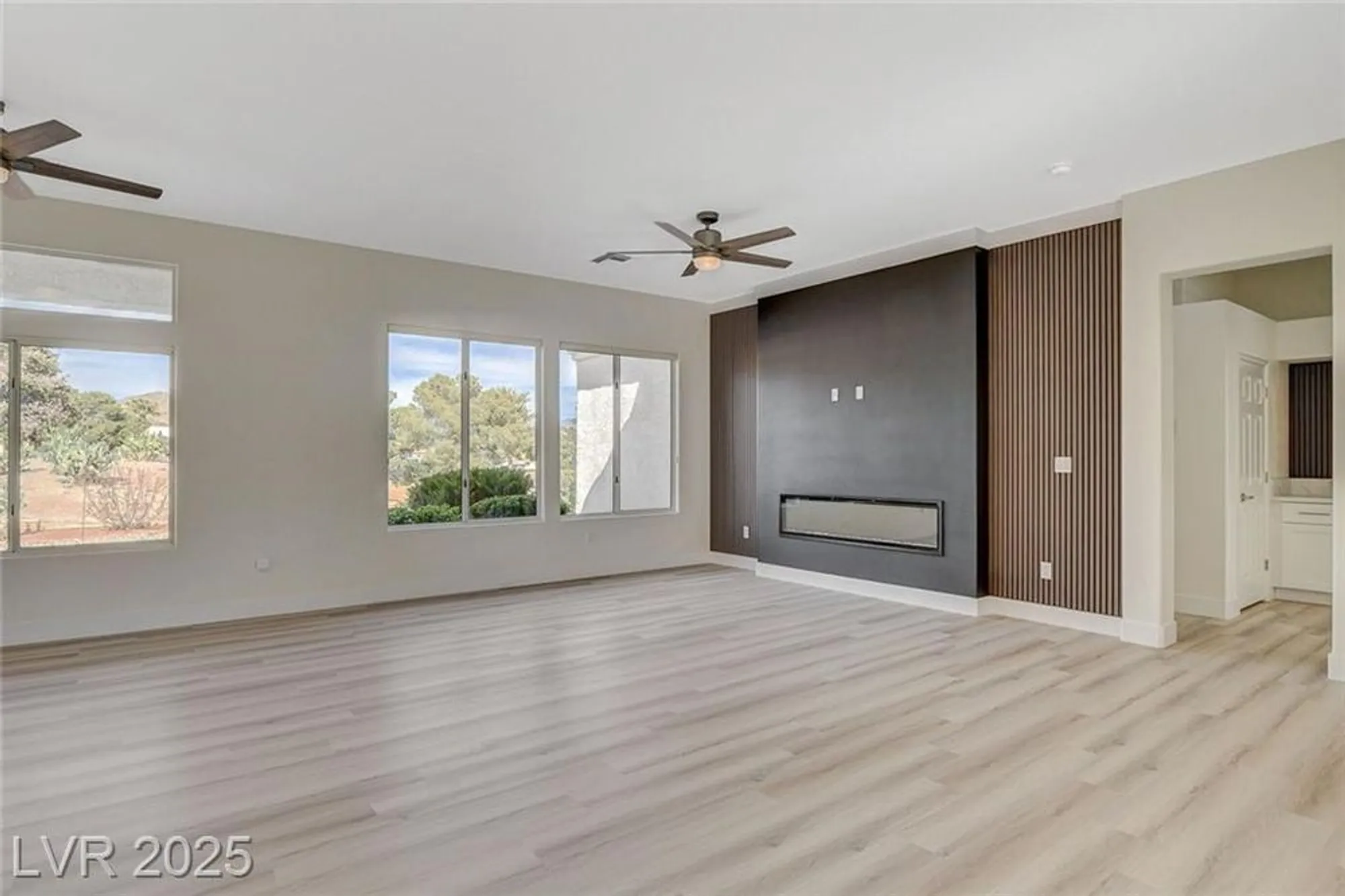 Property Slideshow image 5 of 44 | 10100 folsom dr, Las Vegas, NV, 89134