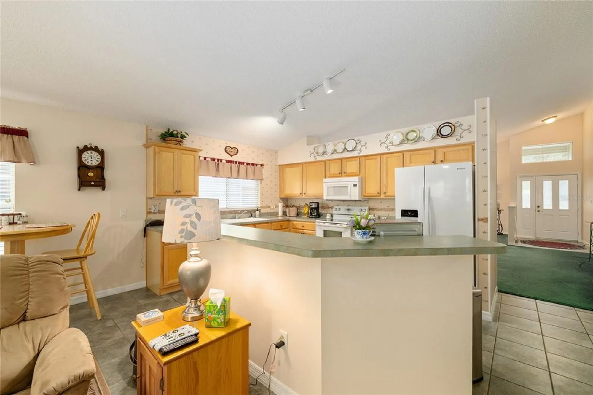 Property Slideshow image 15 of 37 | 24817 cranes roost cir, Leesburg, FL, 34748