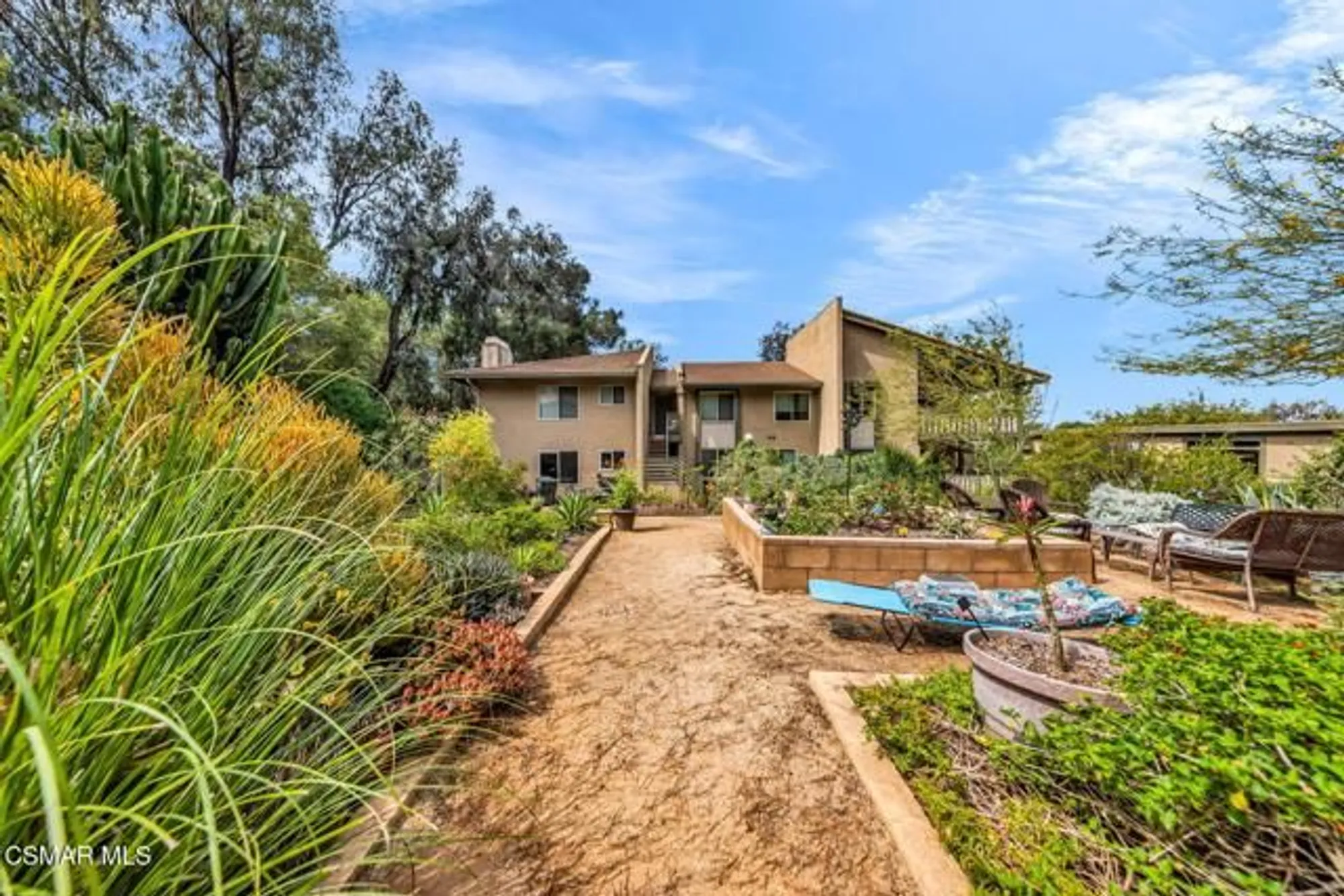 Property Slideshow image 36 of 52 | 224 oakleaf dr apt 102, Thousand Oaks, CA, 91360