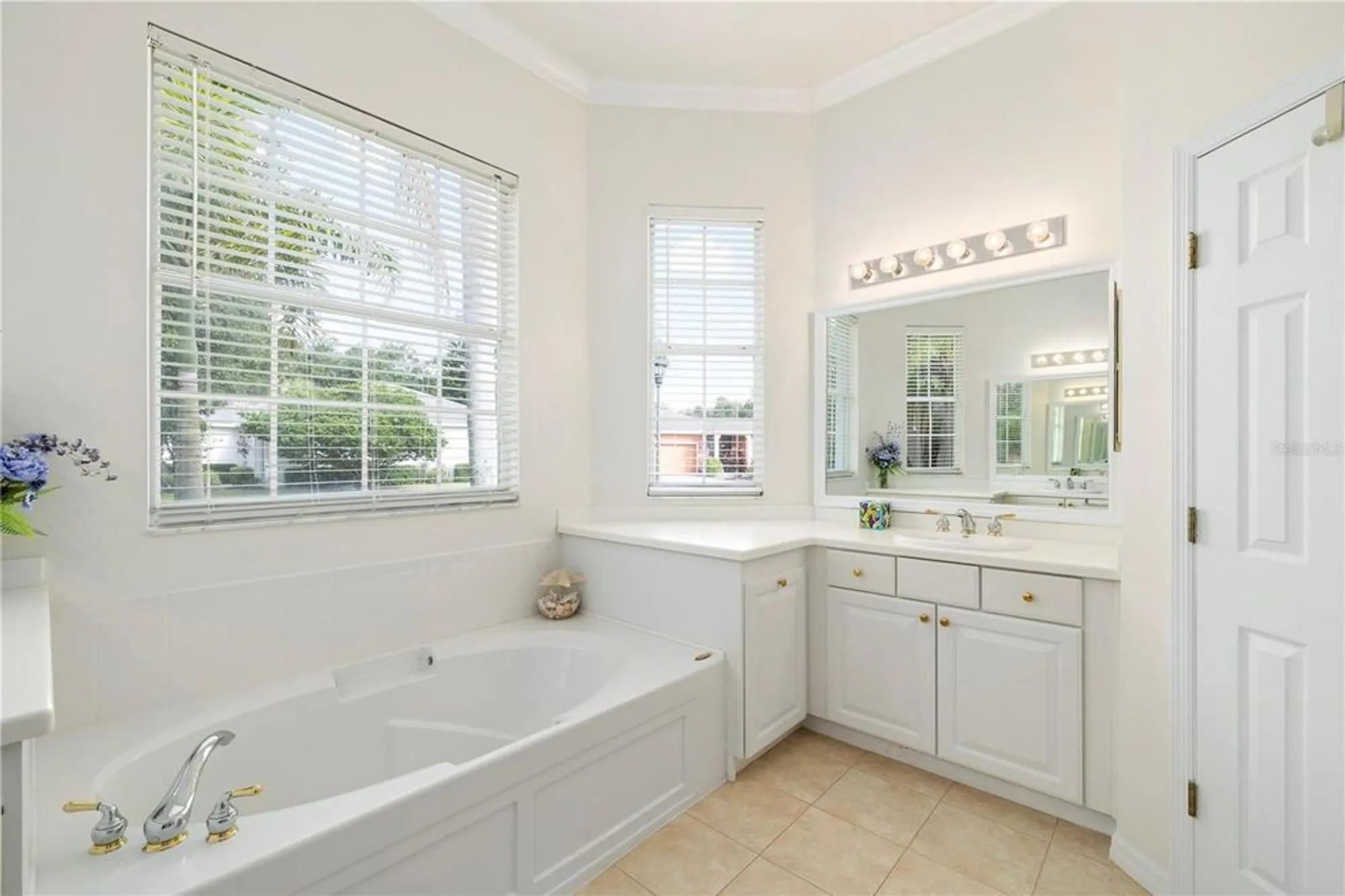 Property Slideshow image 23 of 53 | 253 sand piper dr, Kissimmee, FL, 34759