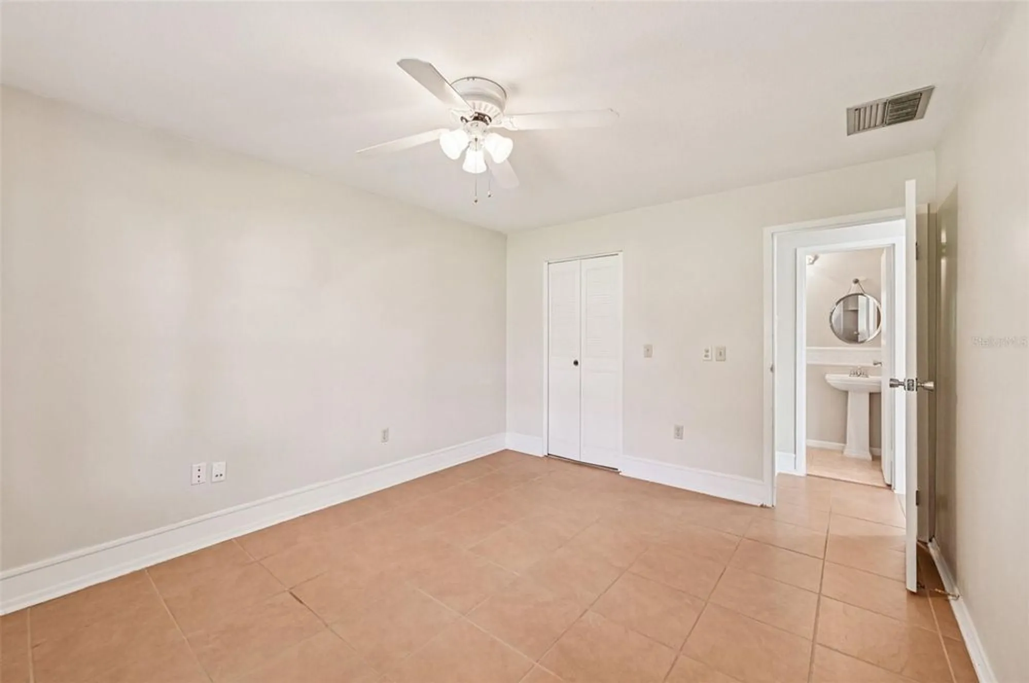 Property Slideshow image 27 of 63 | 301 andover pl s apt 177, Sun City Center, FL, 33573