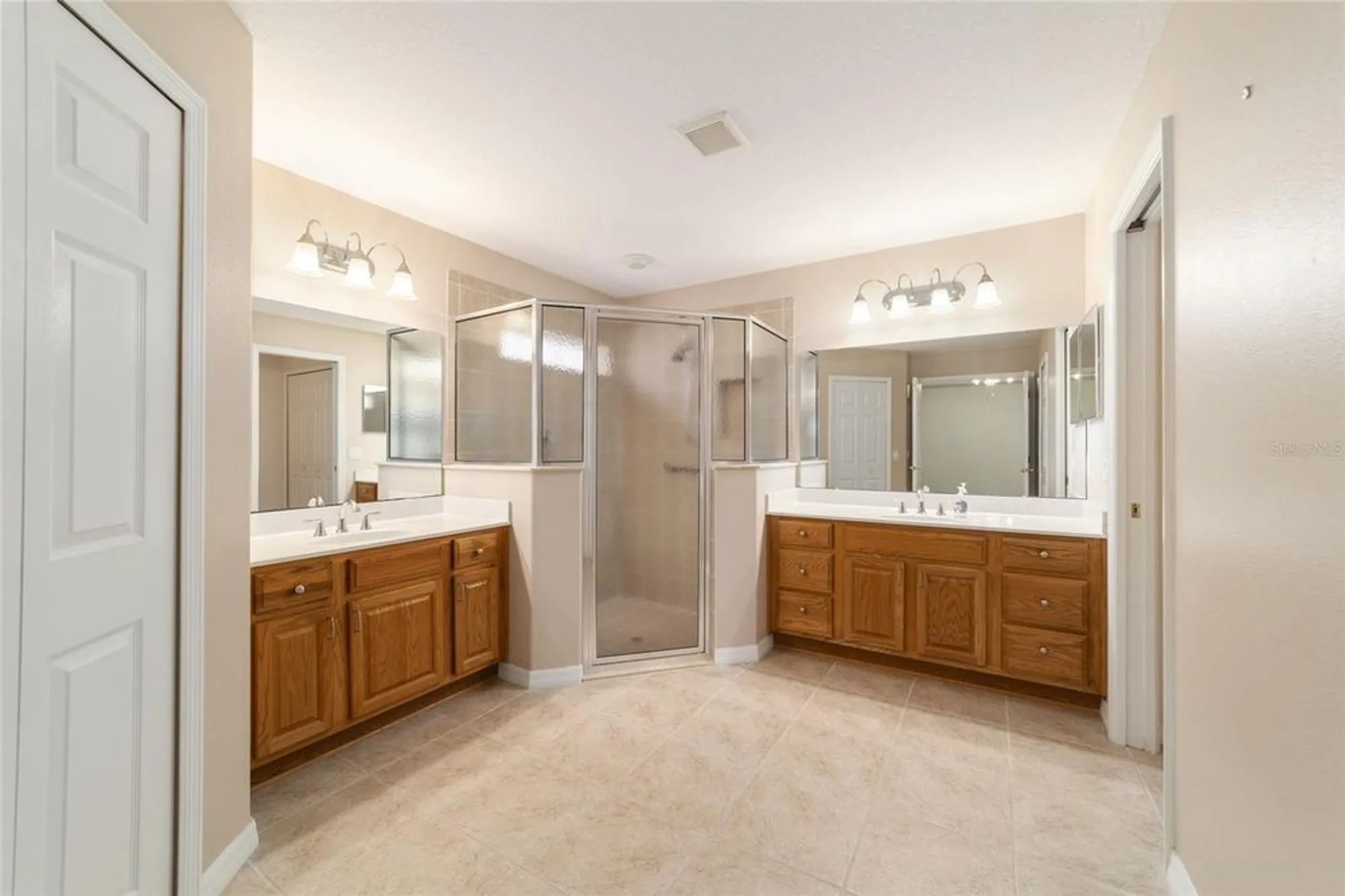 Property Slideshow image 22 of 54 | 16369 sw 14th avenue rd, Ocala, FL, 34473
