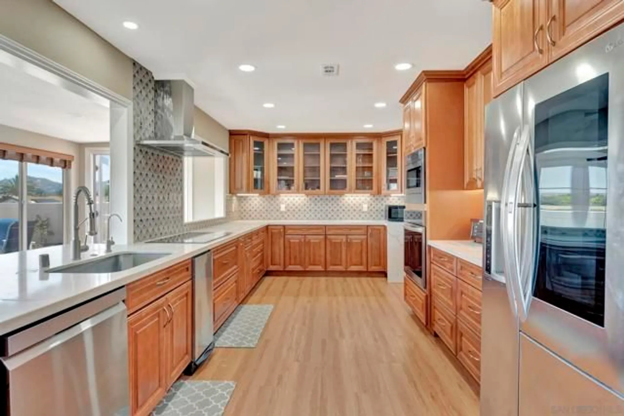 Property Slideshow image 14 of 31 | 12486 lomica dr, San Diego, CA, 92128