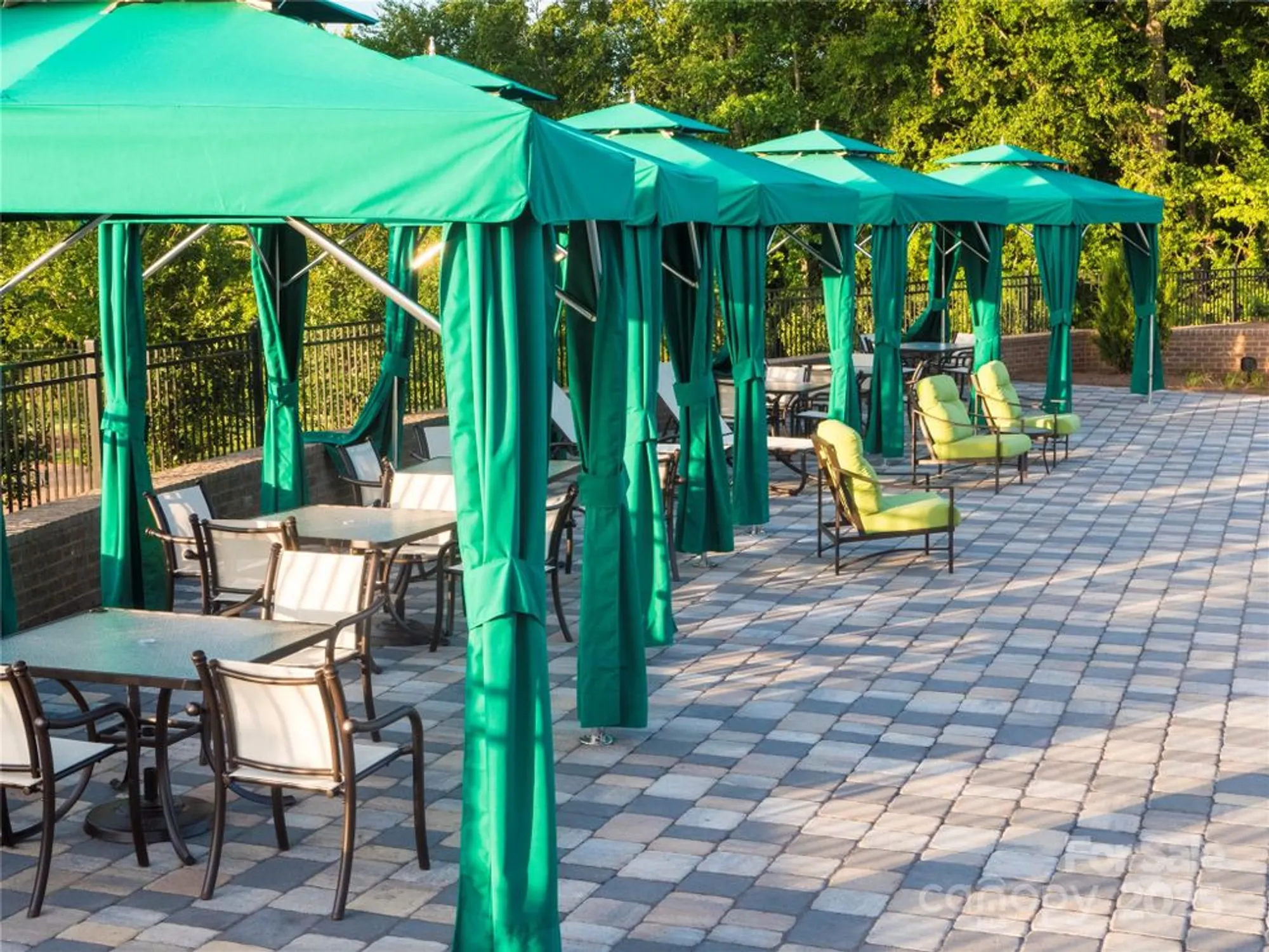 Property Slideshow image 26 of 27 | 8933 silver springs ct, Charlotte, NC, 28215