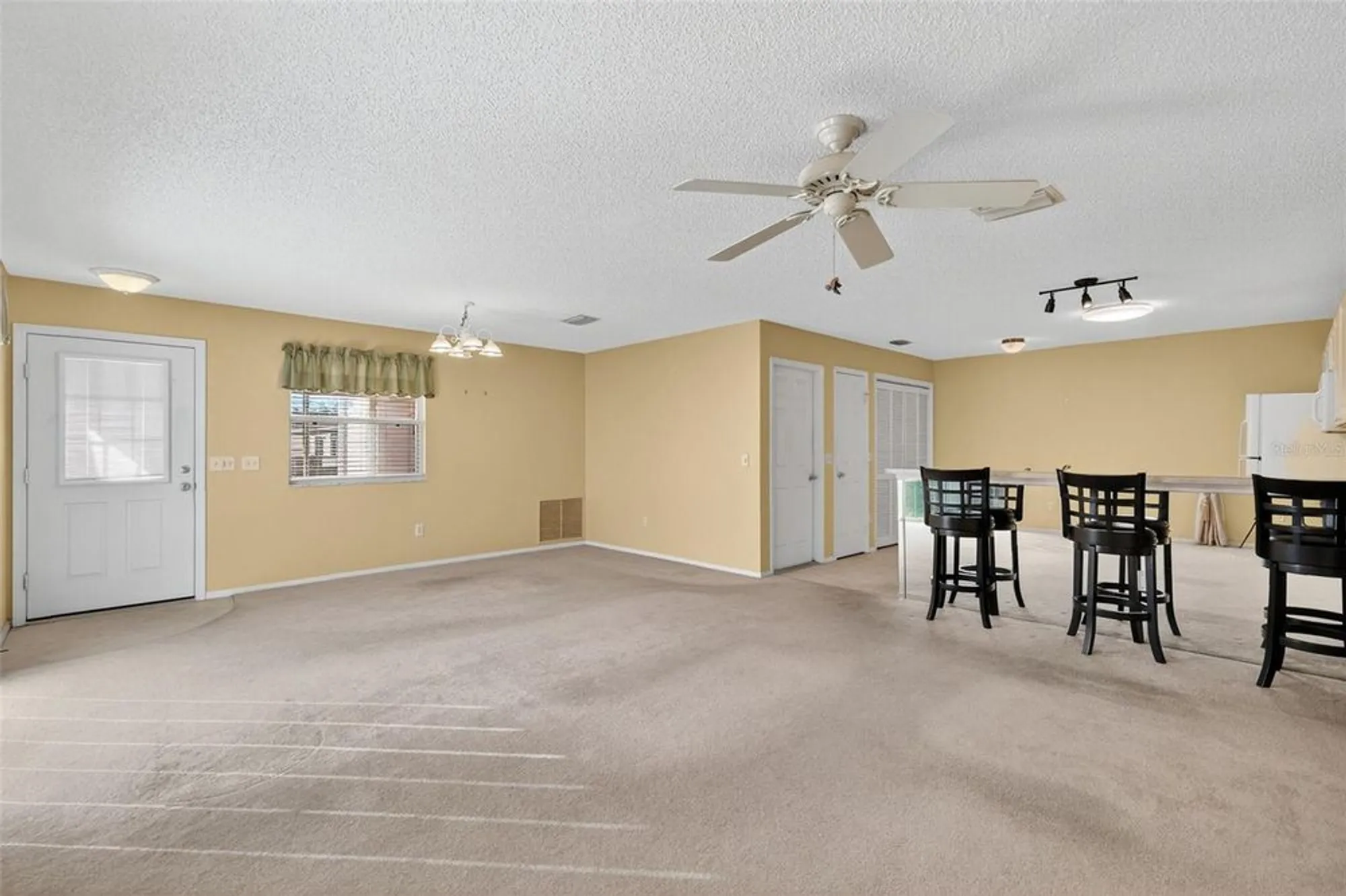 Property Slideshow image 14 of 35 | 2475 laurel bay ln, The Villages, FL, 32162