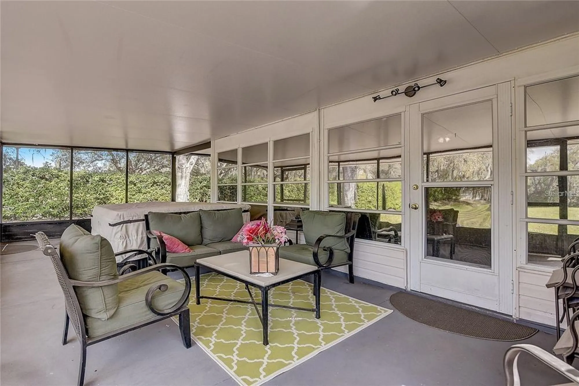 Property Slideshow image 30 of 43 | 25273 lost oak cir, Leesburg, FL, 34748