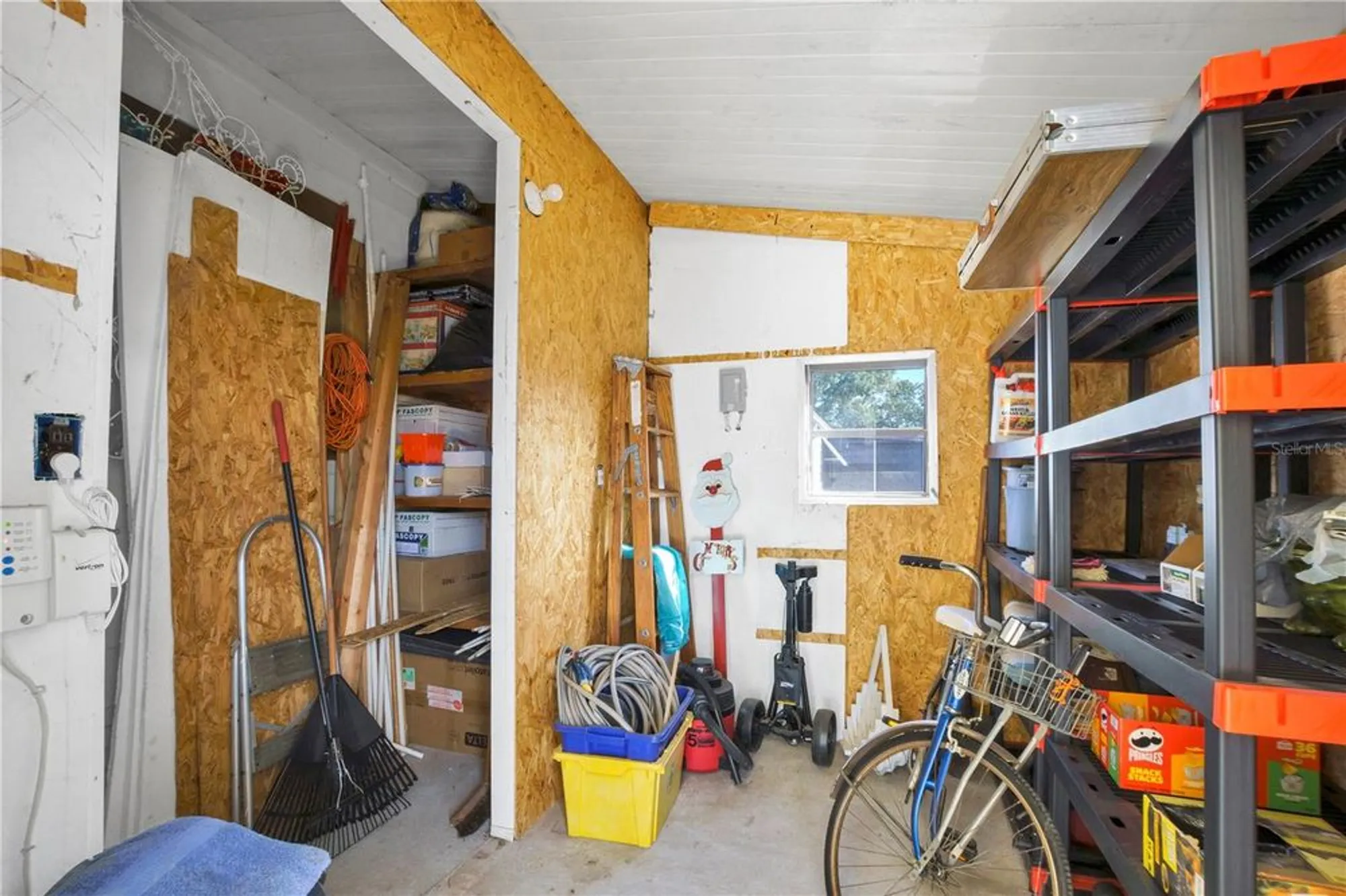 Property Slideshow image 30 of 44 | 4969 foxwood lake dr, Lakeland, FL, 33810