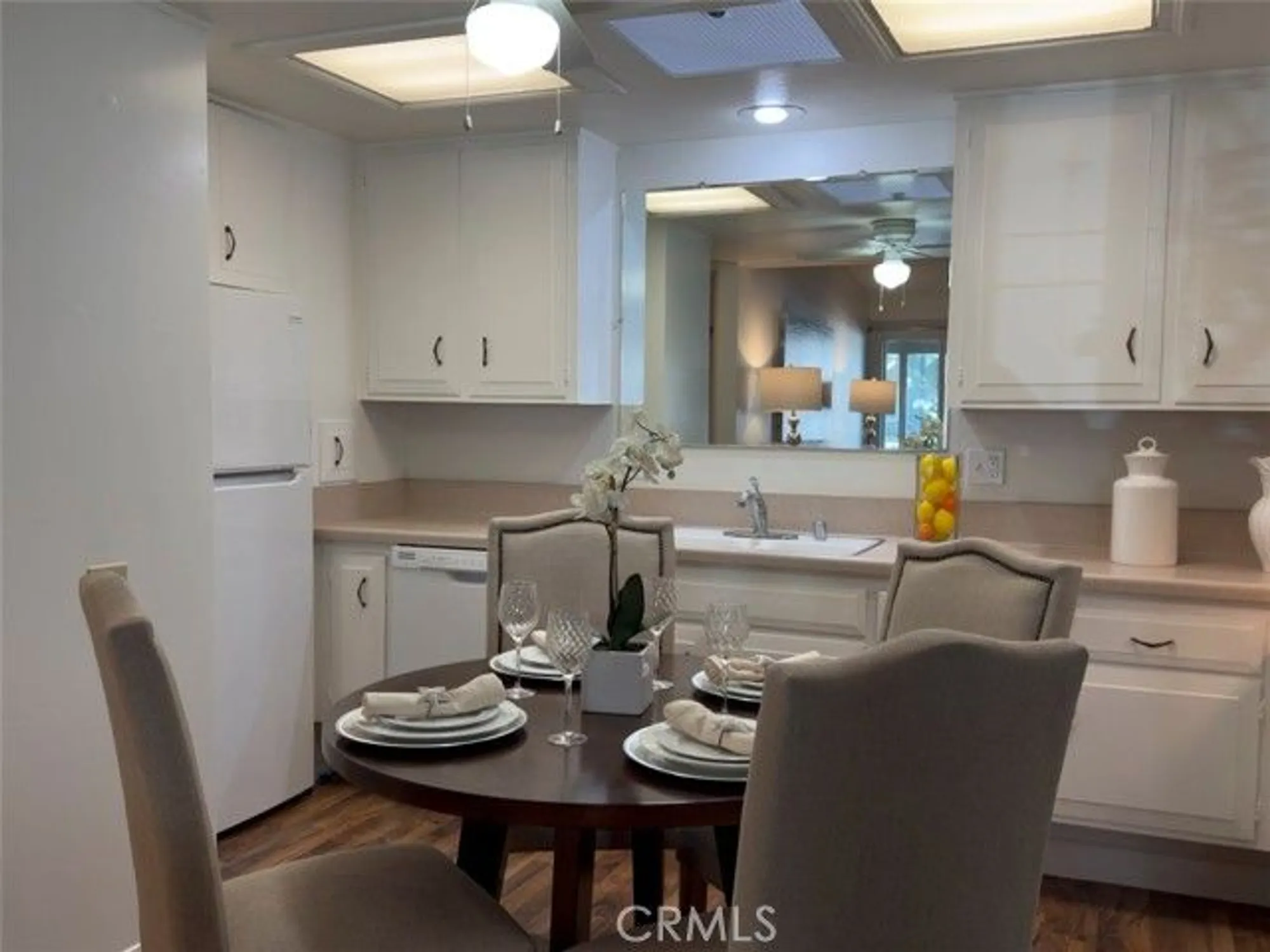 Property Slideshow image 13 of 38 | 13421 del monte dr, Seal Beach, CA, 90740