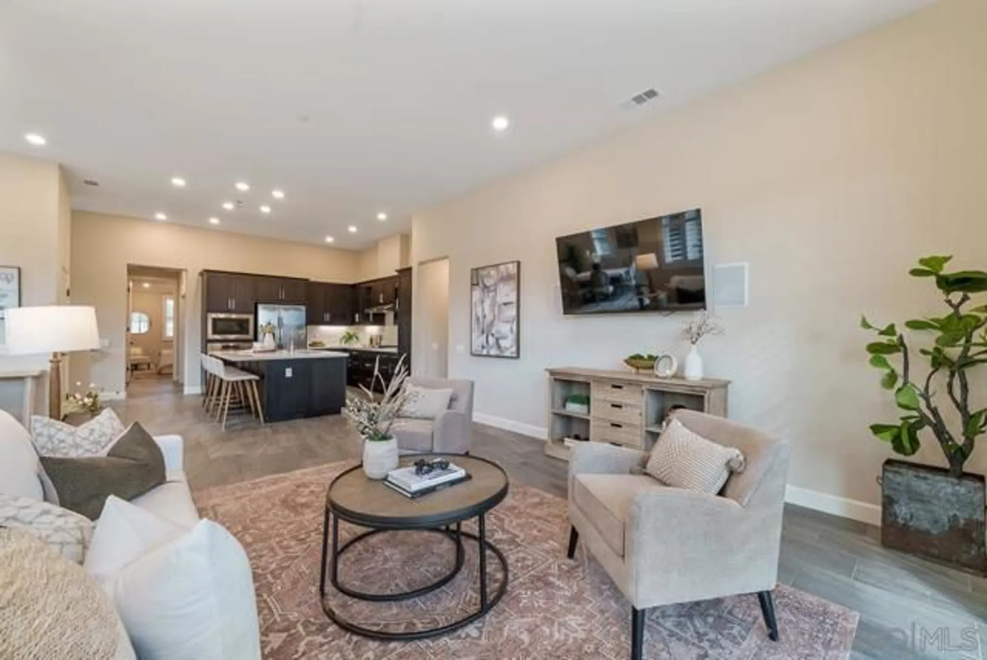 Property Slideshow image 21 of 59 | 16750 coyote bush dr 19, San Diego, CA, 92127