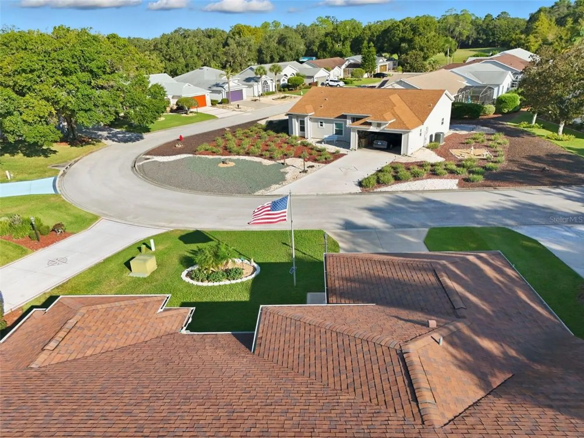 Property Slideshow image 5 of 65 | 25233 lost oak cir, Leesburg, FL, 34748