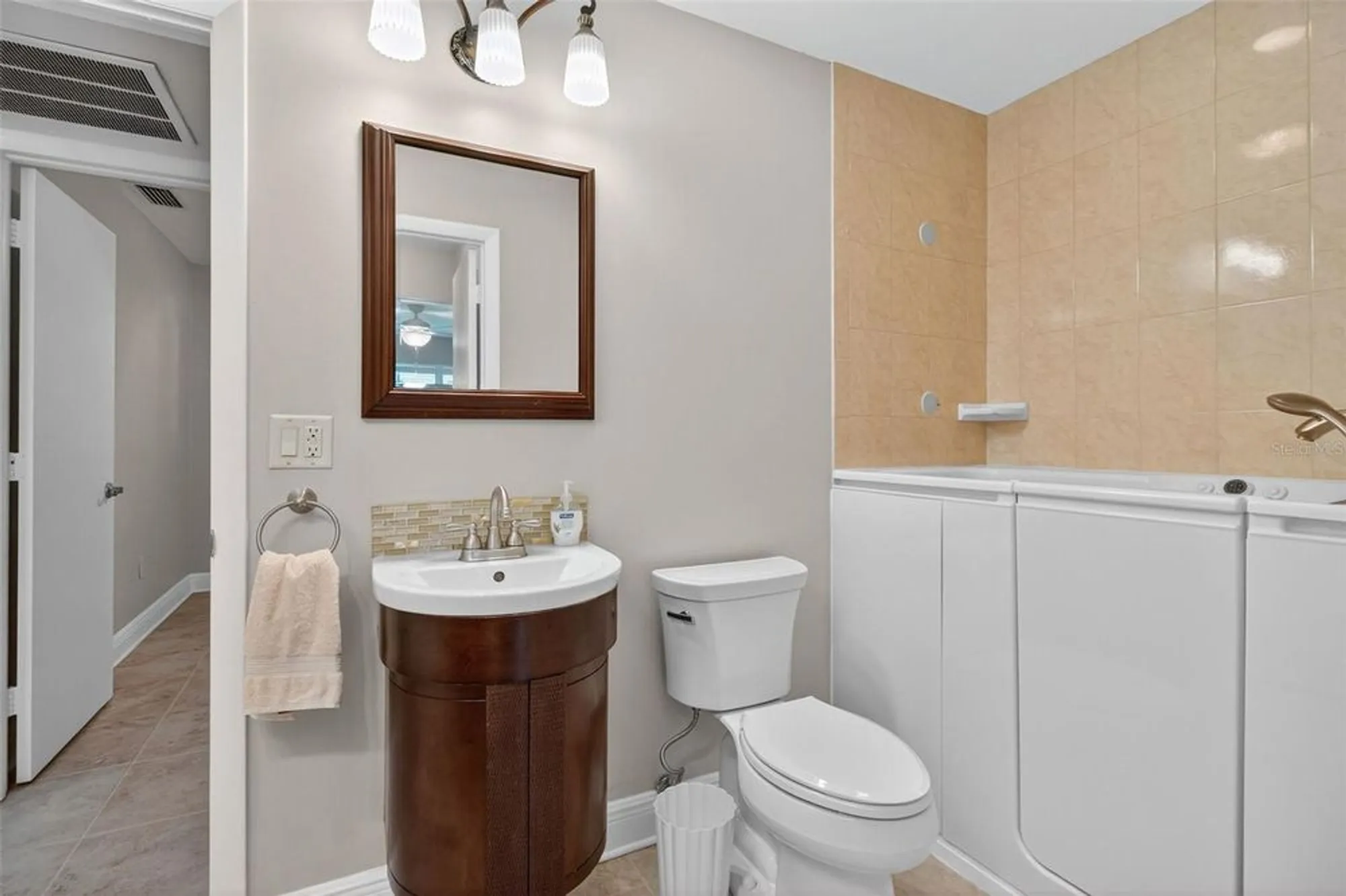 Property Slideshow image 19 of 36 | 1701 pinehurst rd 22b, Dunedin, FL, 34698