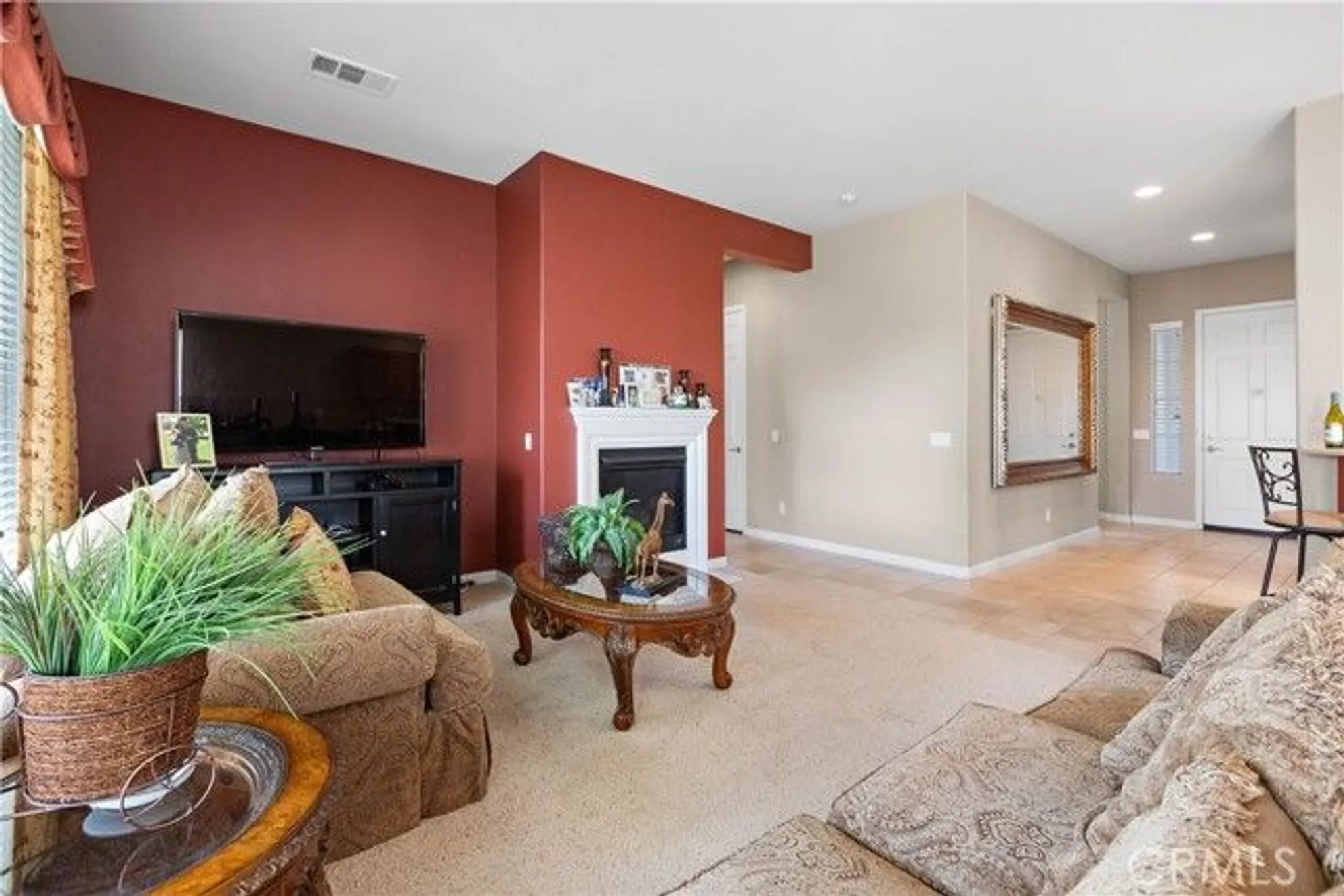 Property Slideshow image 13 of 37 | 10041 wilmington ln, Apple Valley, CA, 92308
