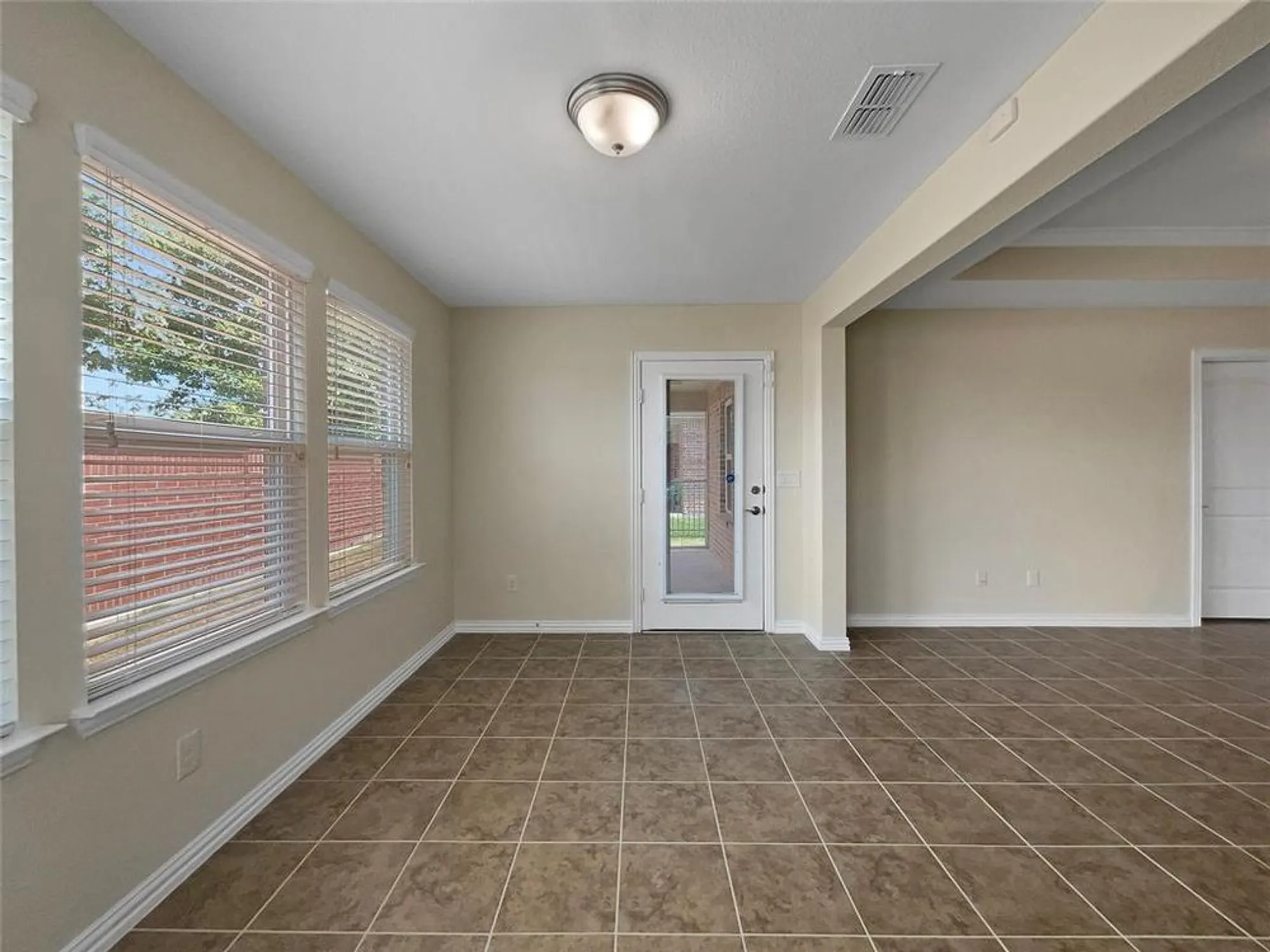 Property Slideshow image 10 of 23 | 1932 marsh point dr, Frisco, TX, 75036