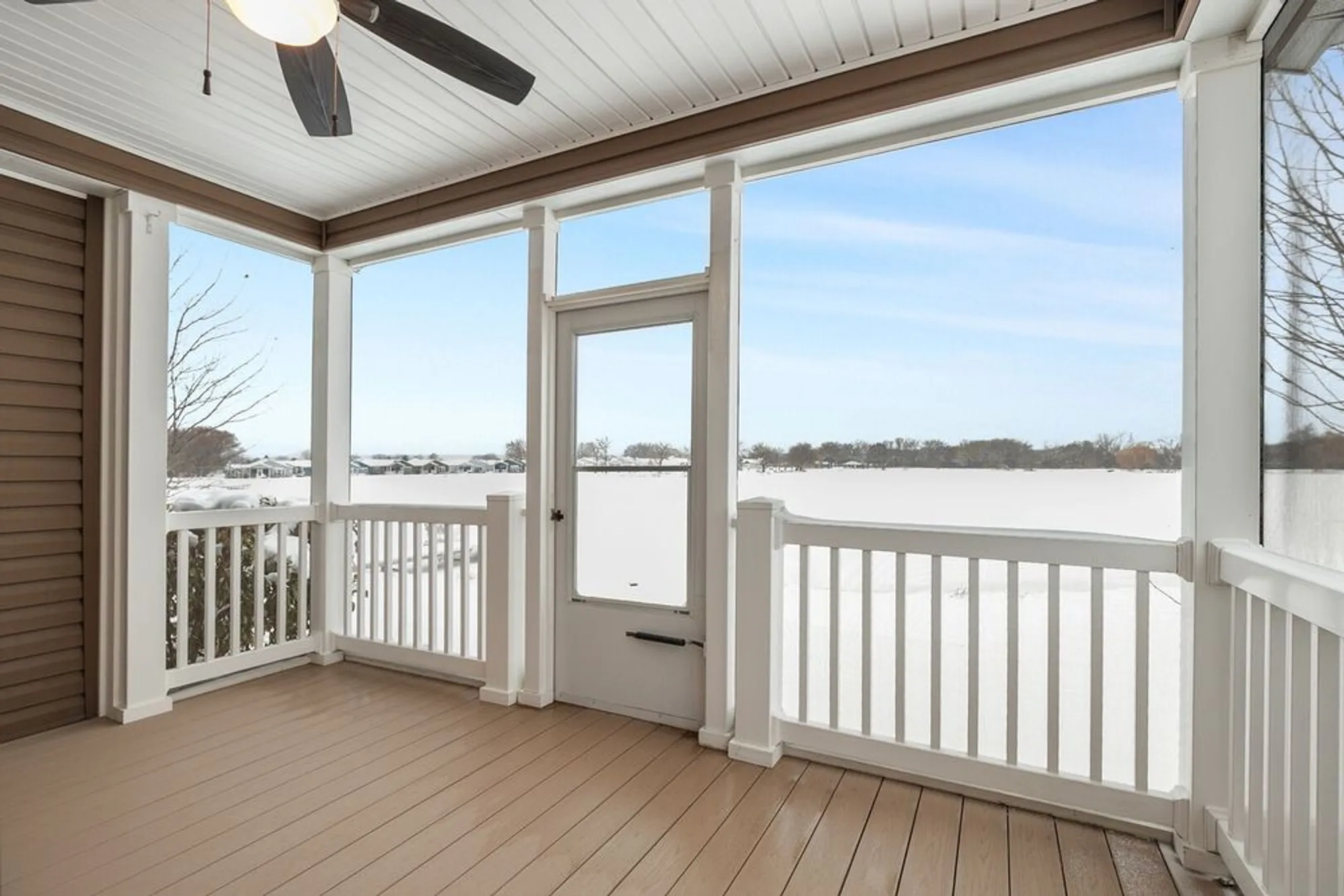 Property Slideshow image 16 of 17 | 1412 scenic vw, Grayslake, IL, 60030