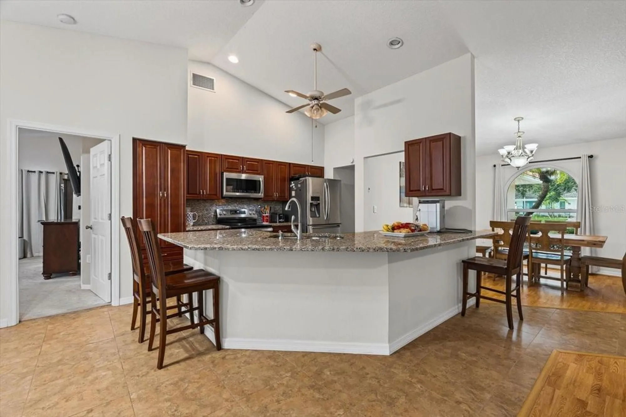 Property Slideshow image 11 of 44 | 3339 sheffield cir, Sarasota, FL, 34239