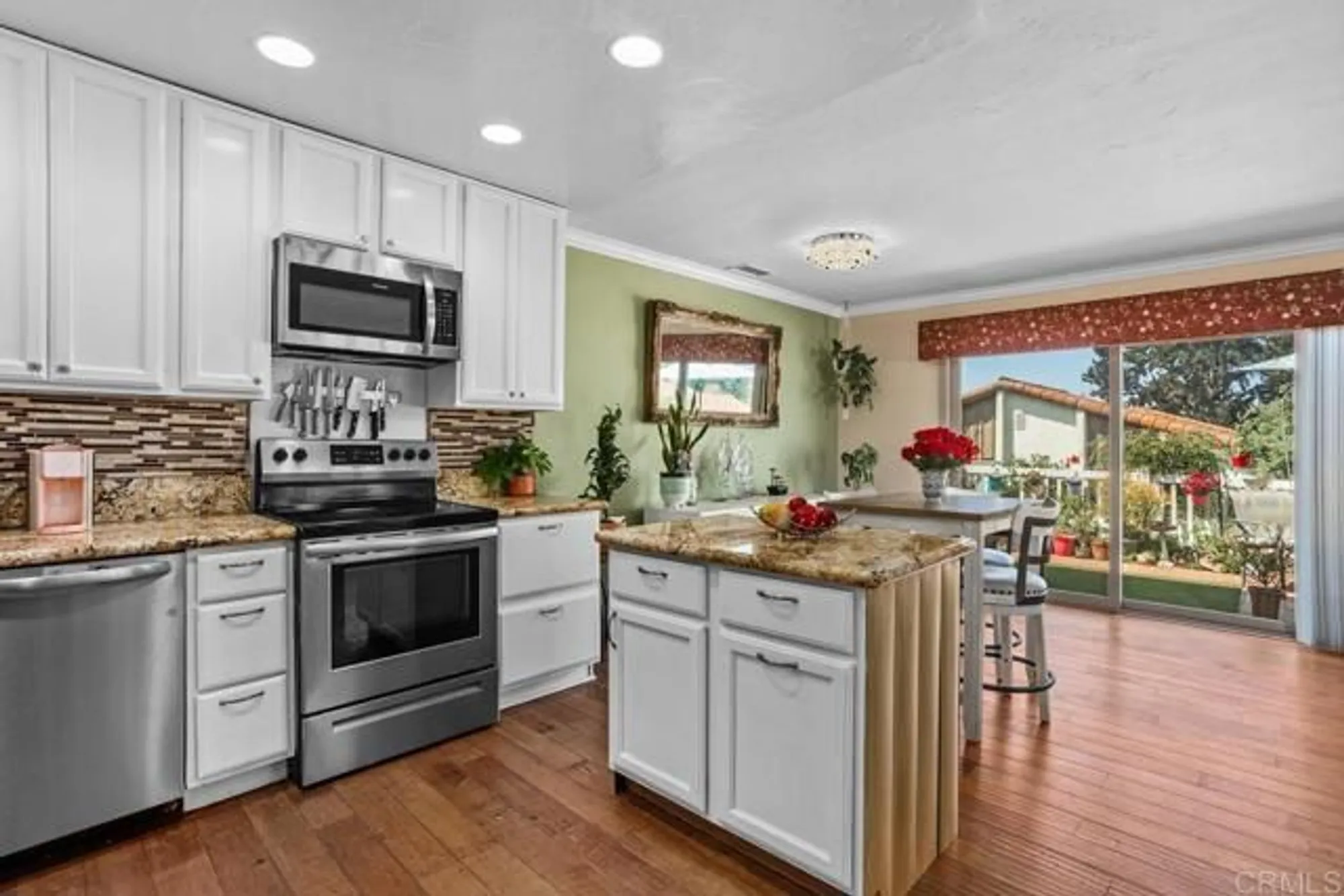 Property Slideshow image 10 of 31 | 204 summerside ln, Encinitas, CA, 92024