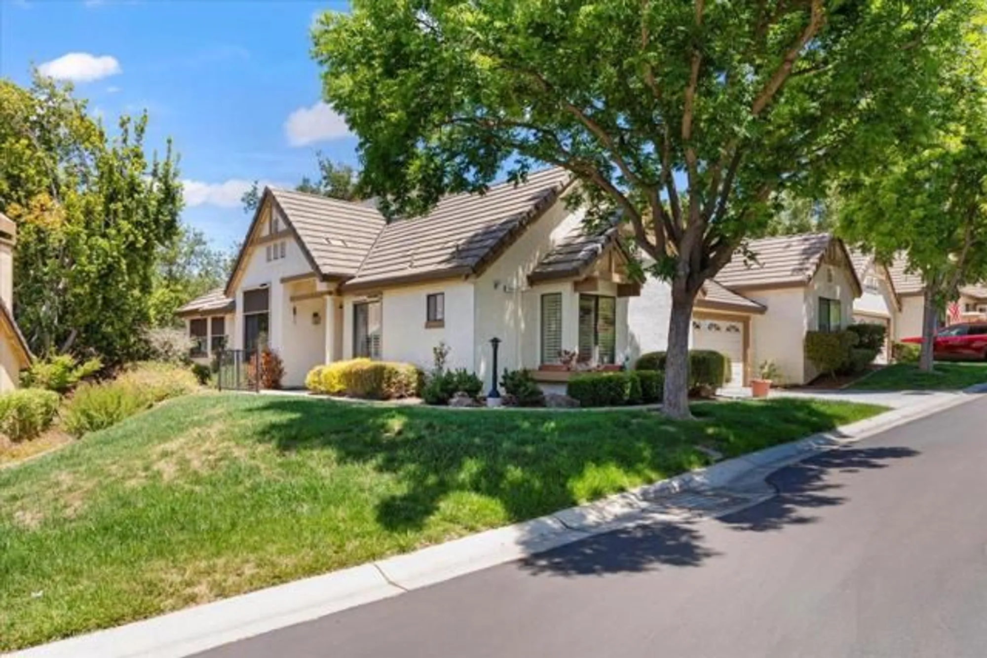 Property Slideshow image 2 of 19 | 7886 moorfoot ct, San Jose, CA, 95135