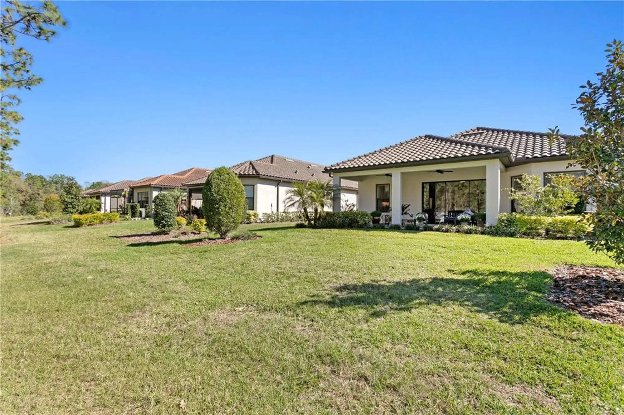 Property Slideshow image 39 of 68 | 20173 umbria hill dr, Tampa, FL, 33647