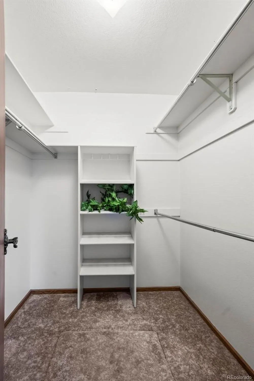 Property Slideshow image 14 of 30 | 19 douglas dr, Broomfield, CO, 80020