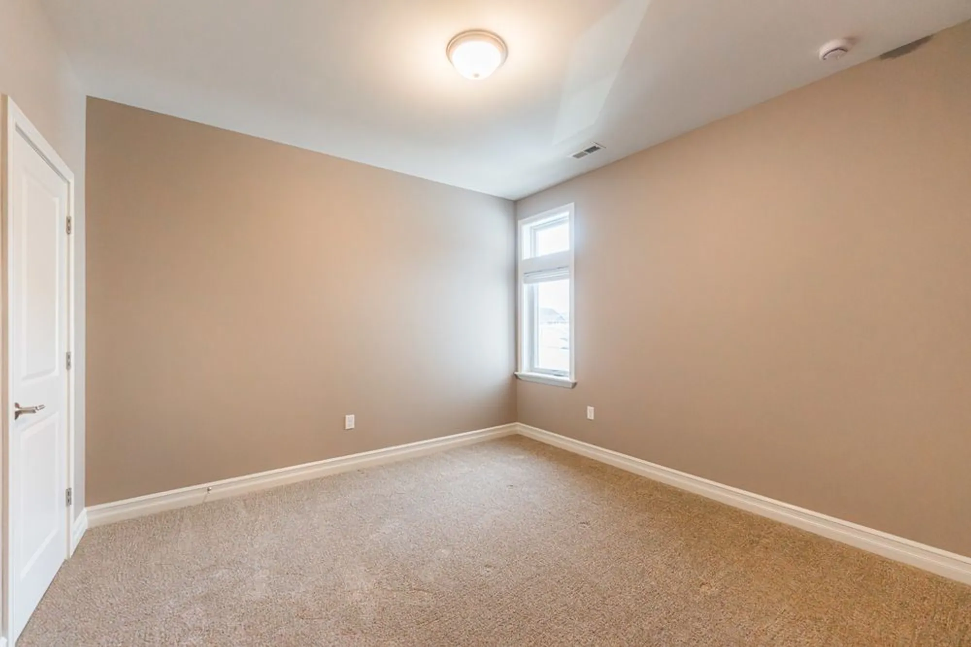 Property Slideshow image 19 of 57 | 45 briden ln 45, Sycamore, IL, 60178