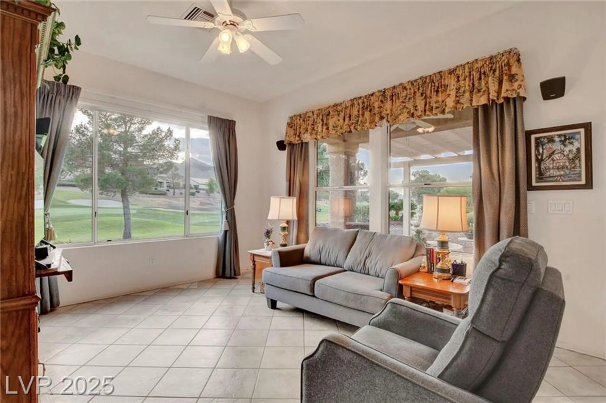 Property Slideshow image 19 of 29 | 3001 swan hill dr, Las Vegas, NV, 89134