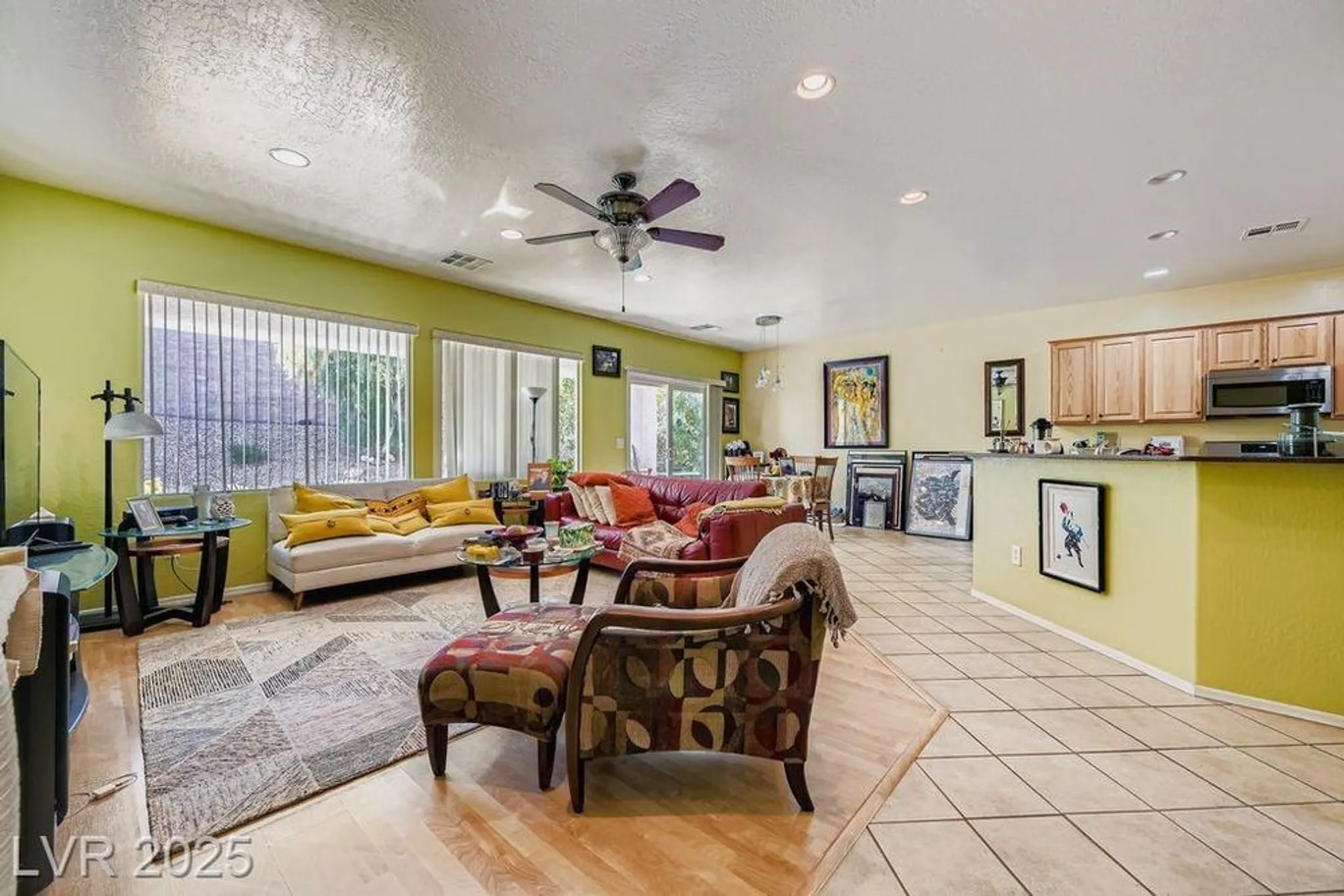 Property Slideshow image 8 of 39 | 2515 jada dr, Henderson, NV, 89044