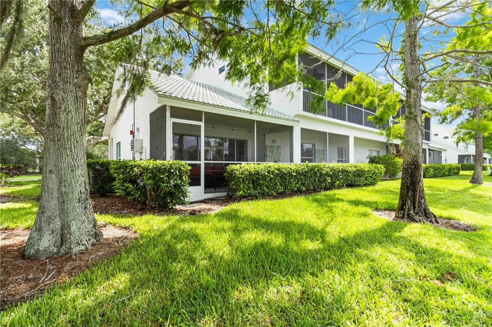 Property Slideshow image 18 of 28 | 6568 fairway gardens dr # 6568, Bradenton, FL, 34203