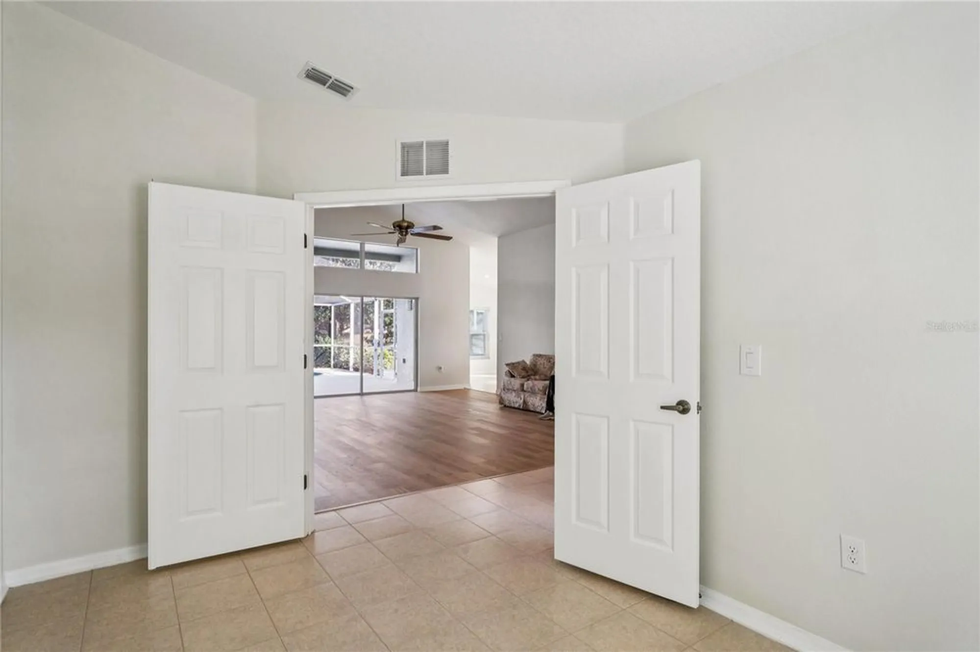 Property Slideshow image 28 of 81 | 322 greenwich cir, Spring Hill, FL, 34609