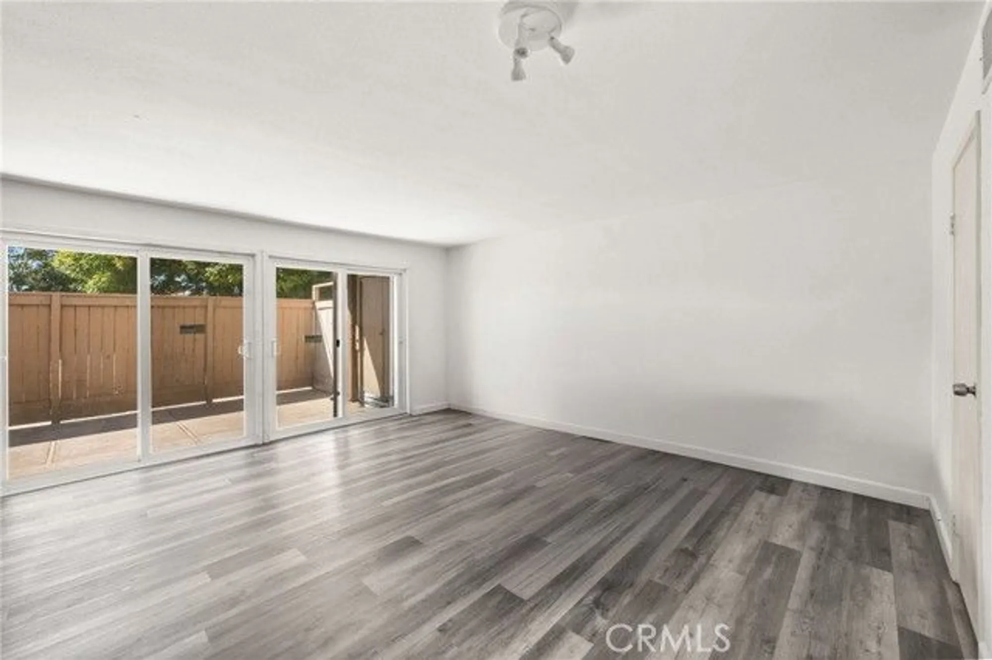 Property Slideshow image 12 of 23 | 28661 via las flores, Murrieta, CA, 92563