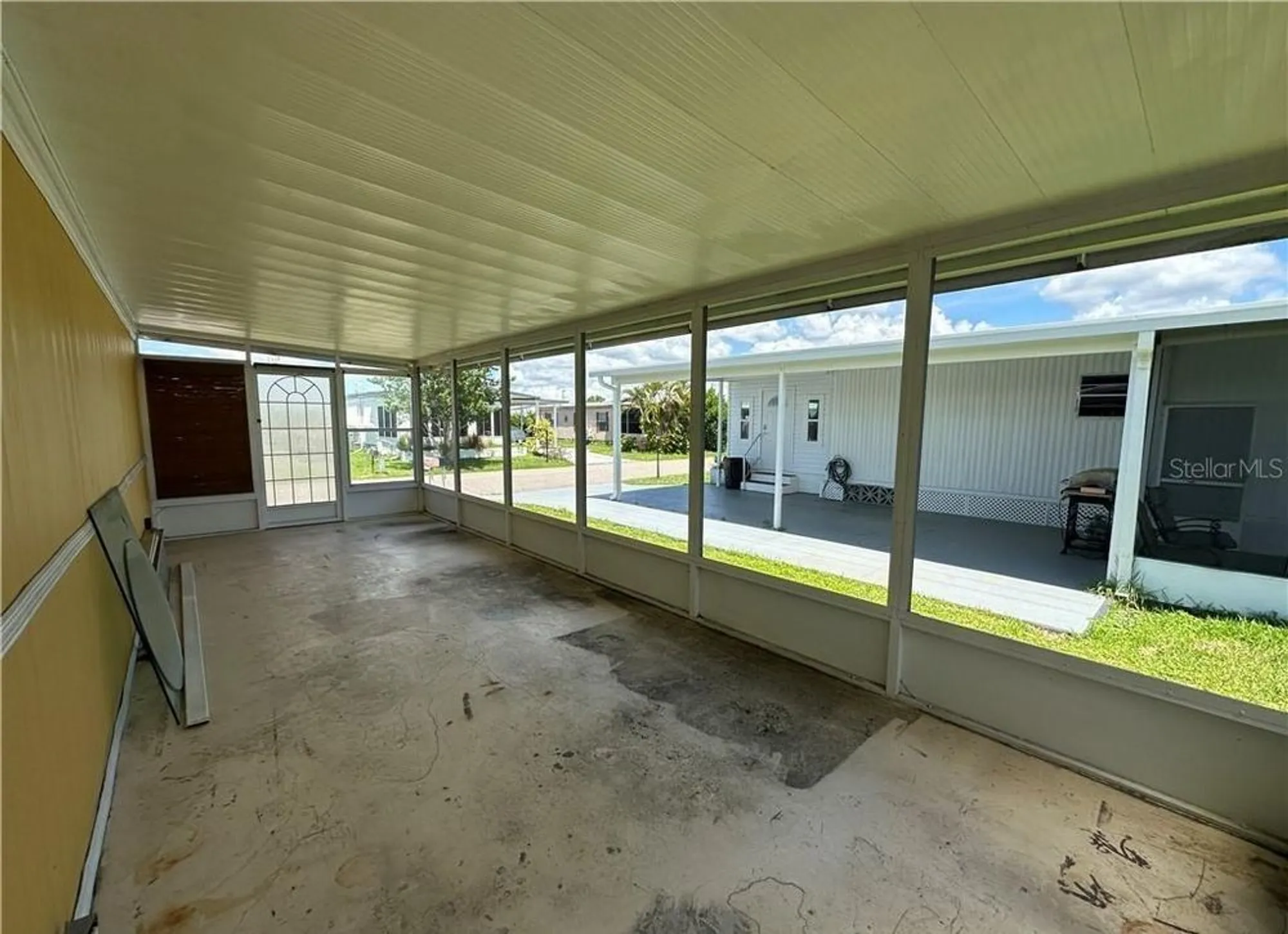 Property Slideshow image 14 of 39 | 14700 patrick henry rd, North Fort Myers, FL, 33917