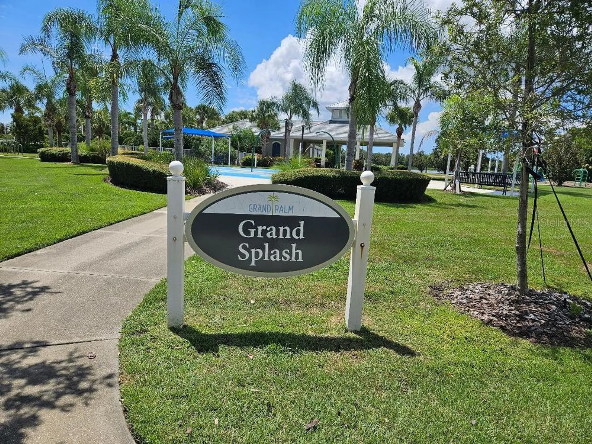 Property Slideshow image 43 of 44 | 12095 stuart dr, Venice, FL, 34293