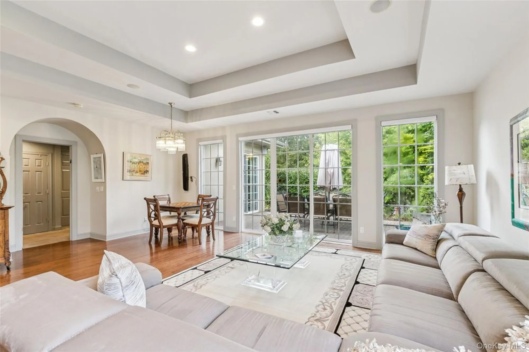 Property Slideshow image 18 of 31 | 382 altessa blvd, Melville, NY, 11747