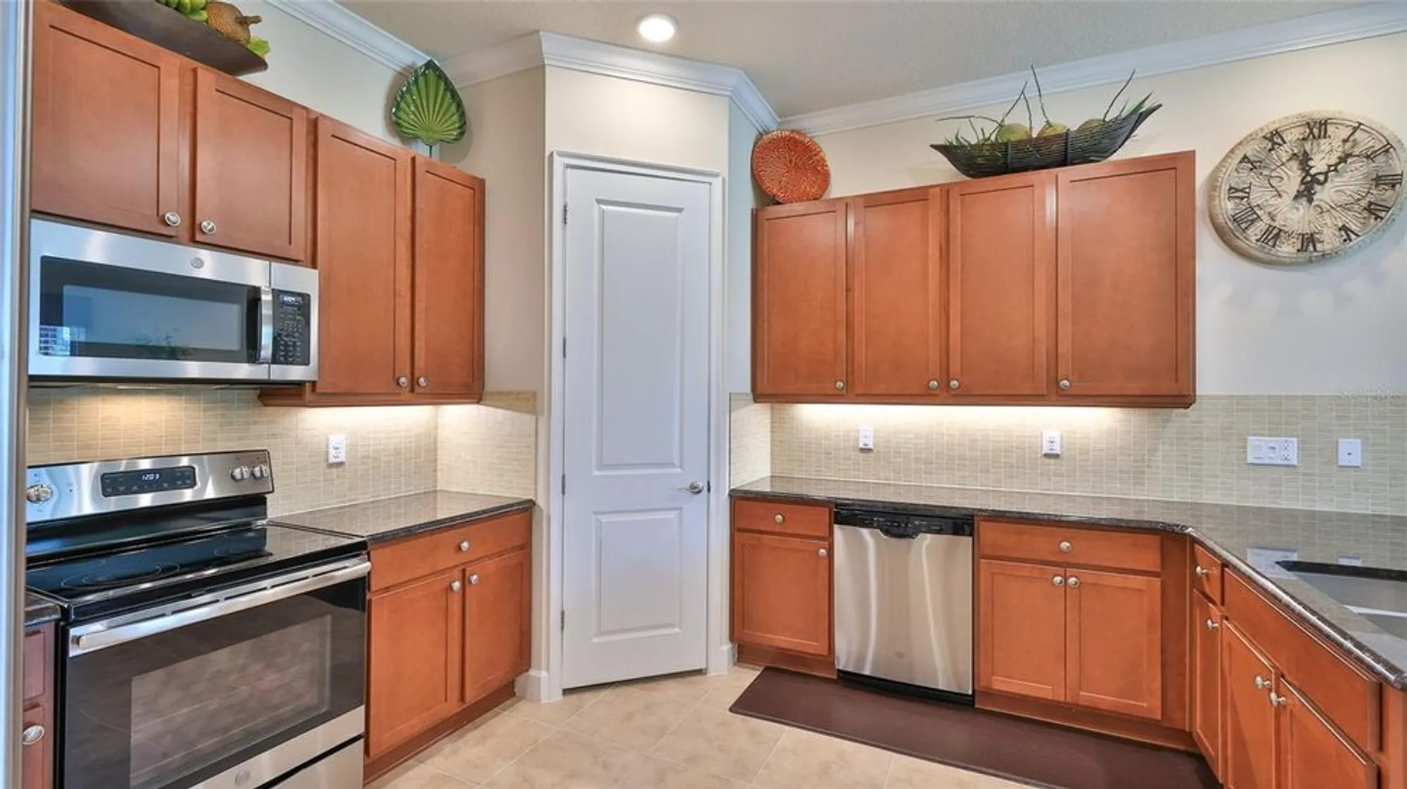 Property Slideshow image 14 of 37 | 842 aldenham ln, Ormond Beach, FL, 32174