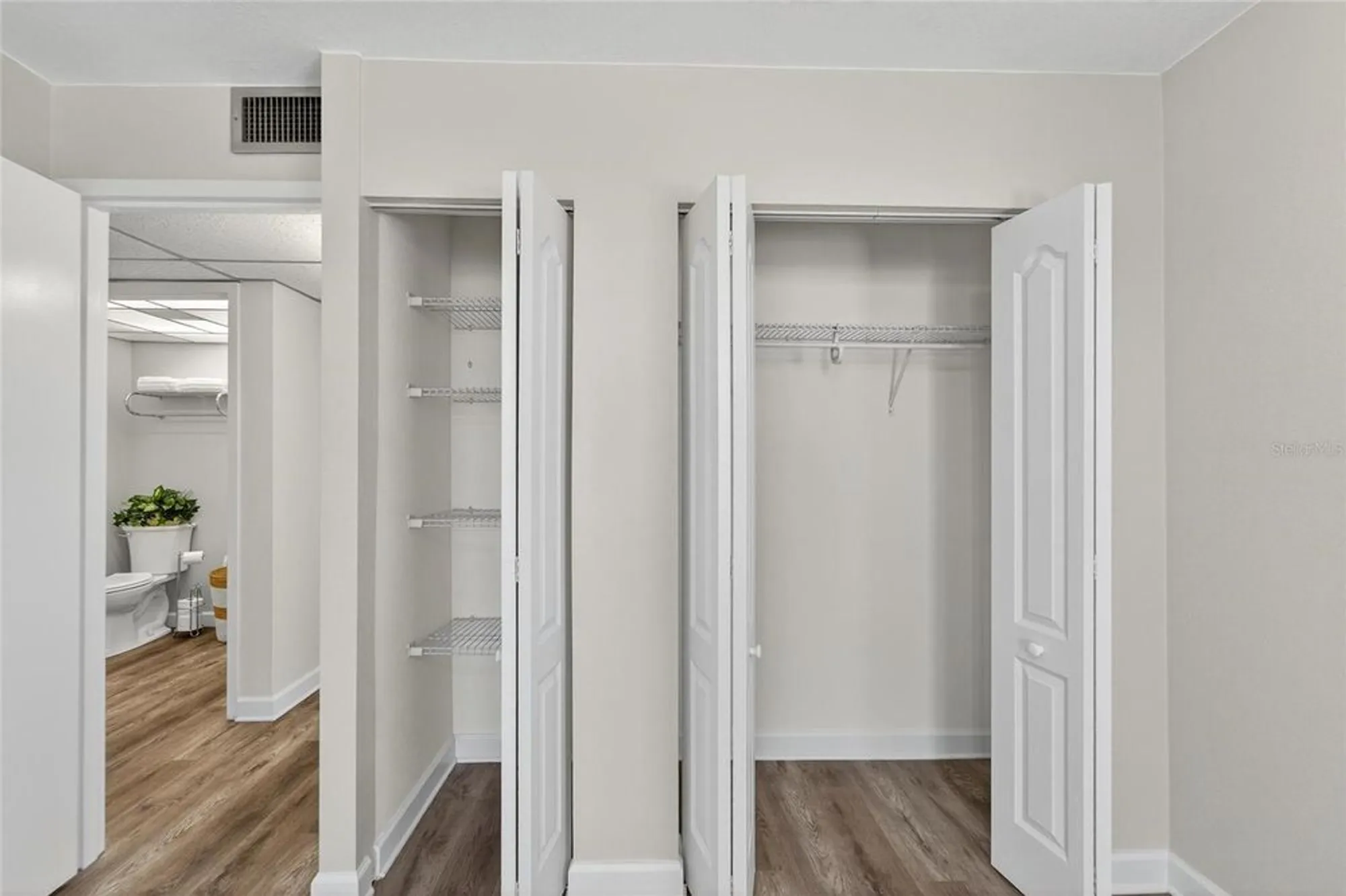 Property Slideshow image 18 of 28 | 1802 bedford ln 12, Sun City Center, FL, 33573