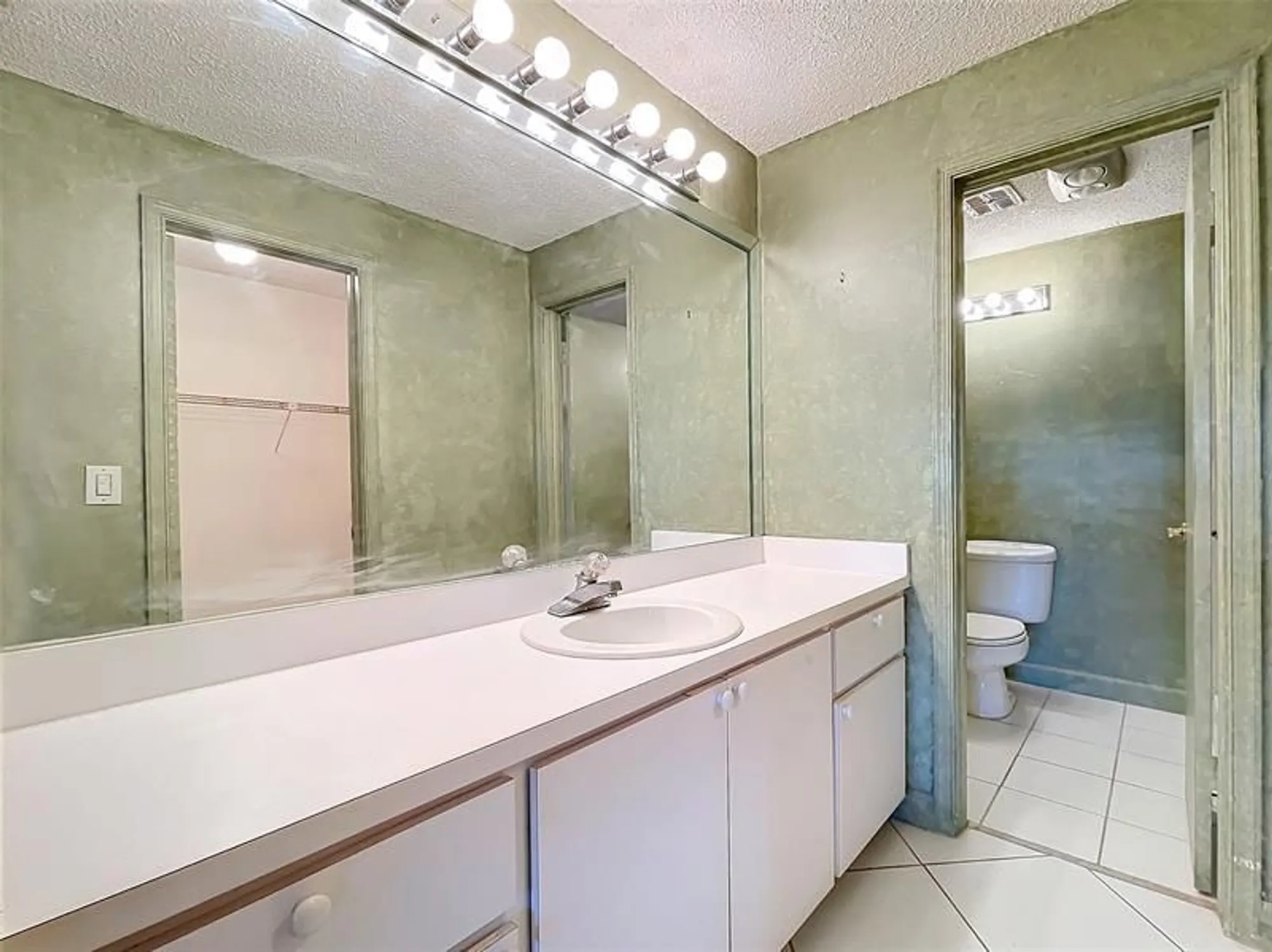 Property Slideshow image 35 of 83 | 1035 nw 88th ave c89, Plantation, FL, 33322